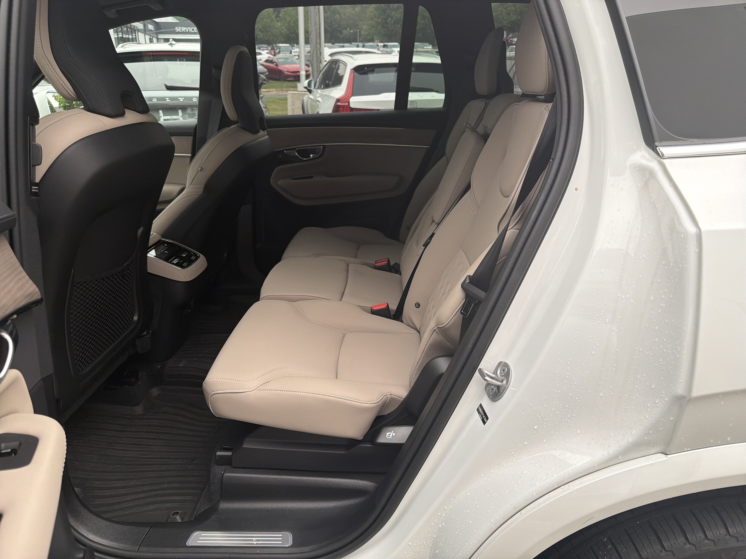 2026 Volvo XC90 Plus - Photo 13