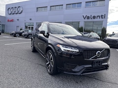 2023 Volvo XC90 Recharge Plug-In Hybrid Ultimate Dark 7-Seater SUV