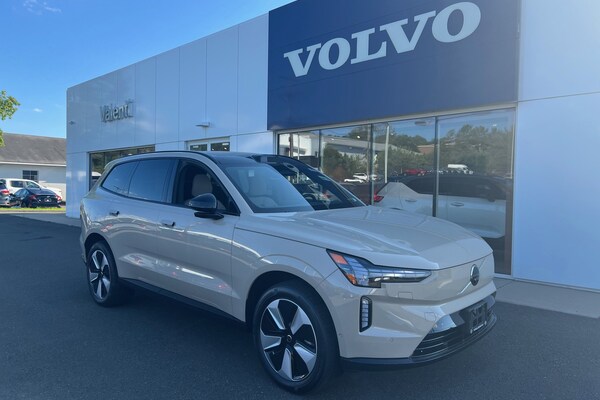 2025 Volvo EX90 Twin Motor Plus 7-Seater SUV