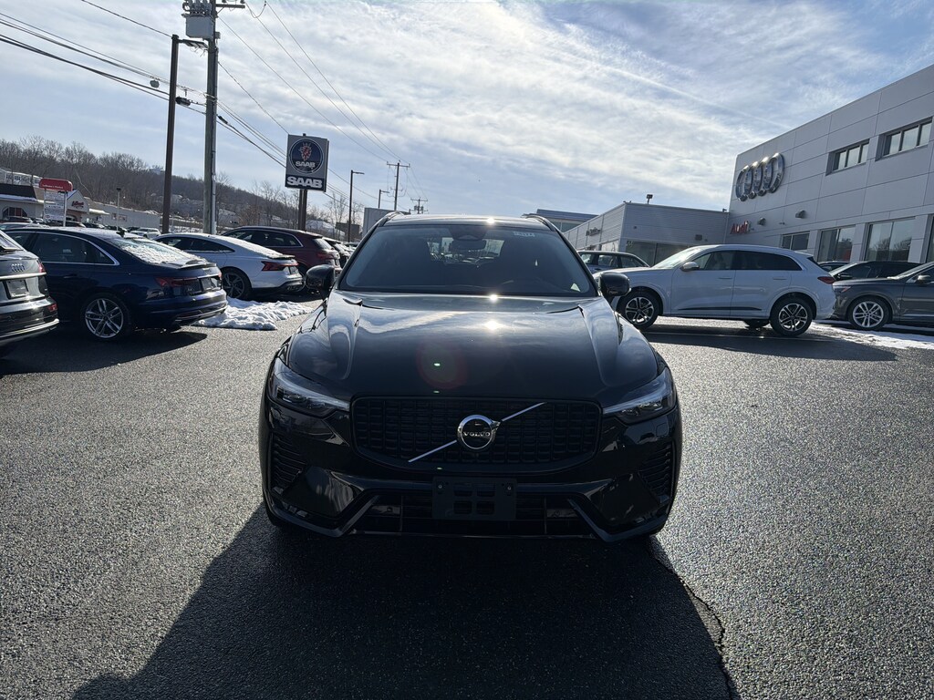 Used 2025 Volvo XC60 B5 Core SUV