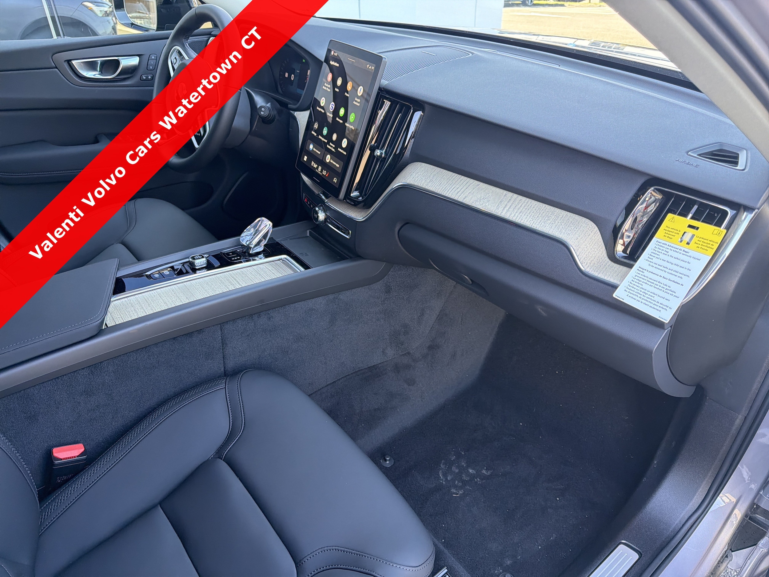 2026 Volvo XC60 Plus - Photo 18