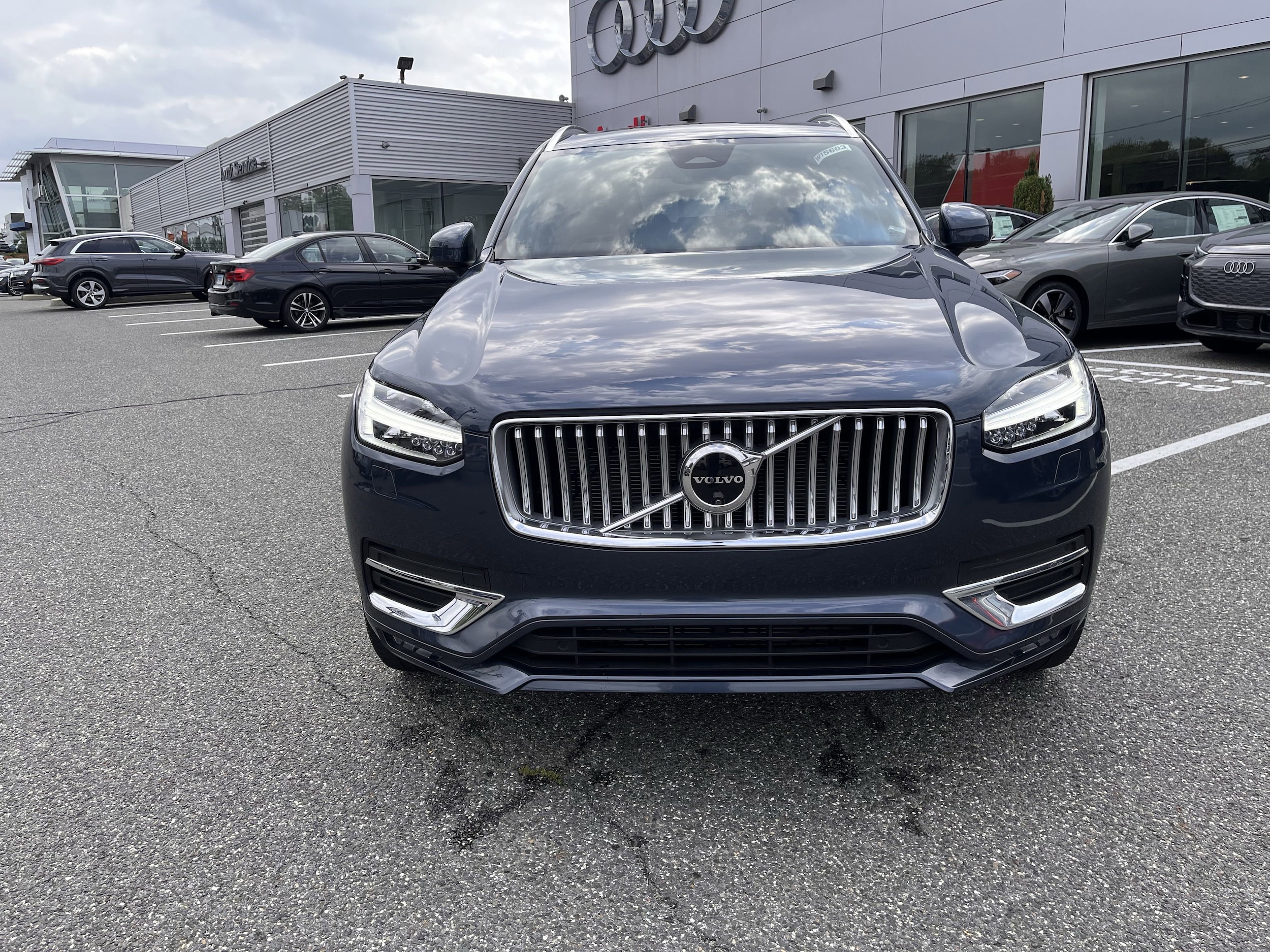 2024 Volvo XC90 Ultimate photo 2