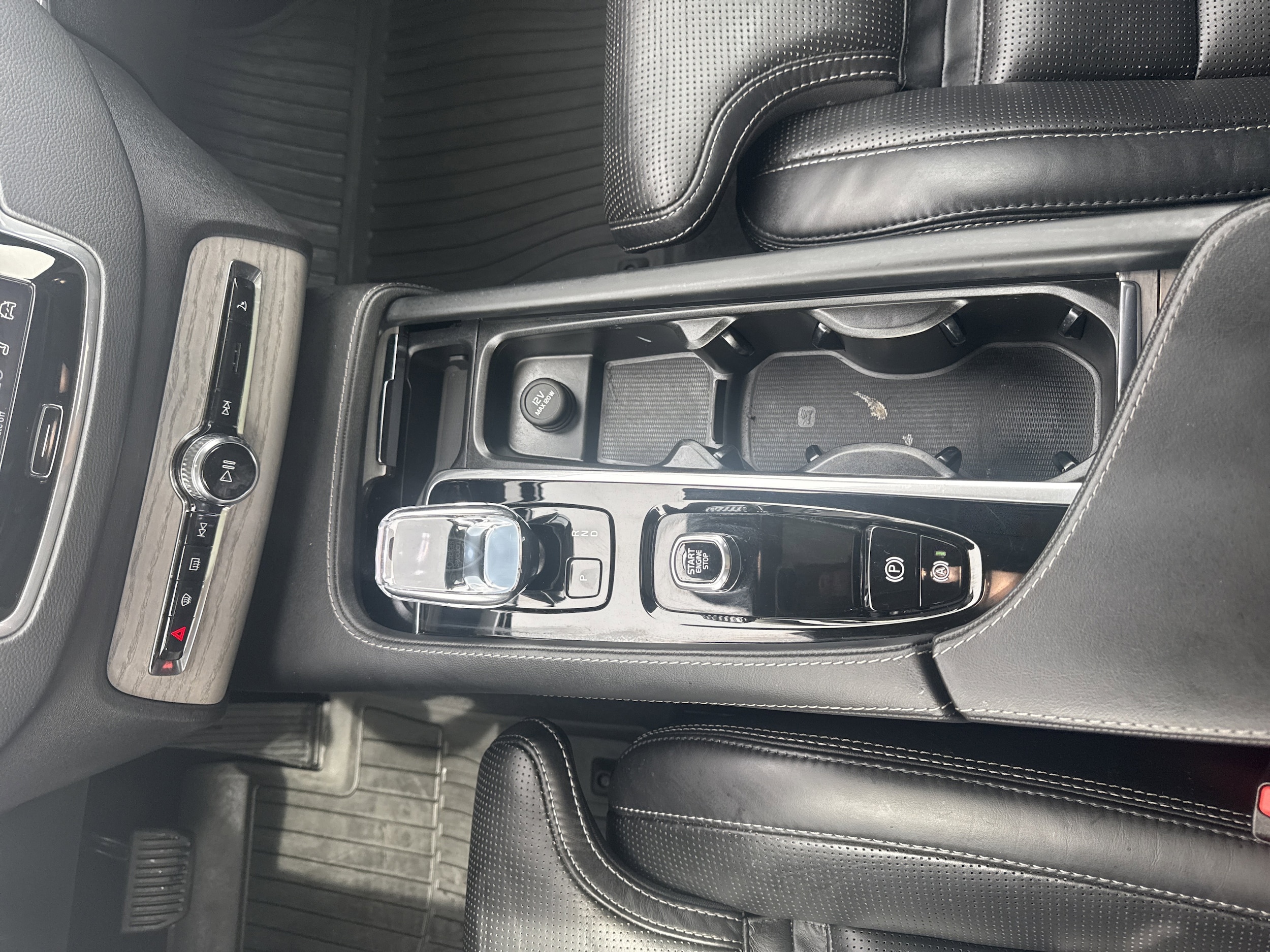 2024 Volvo XC90 Ultimate - Photo 9