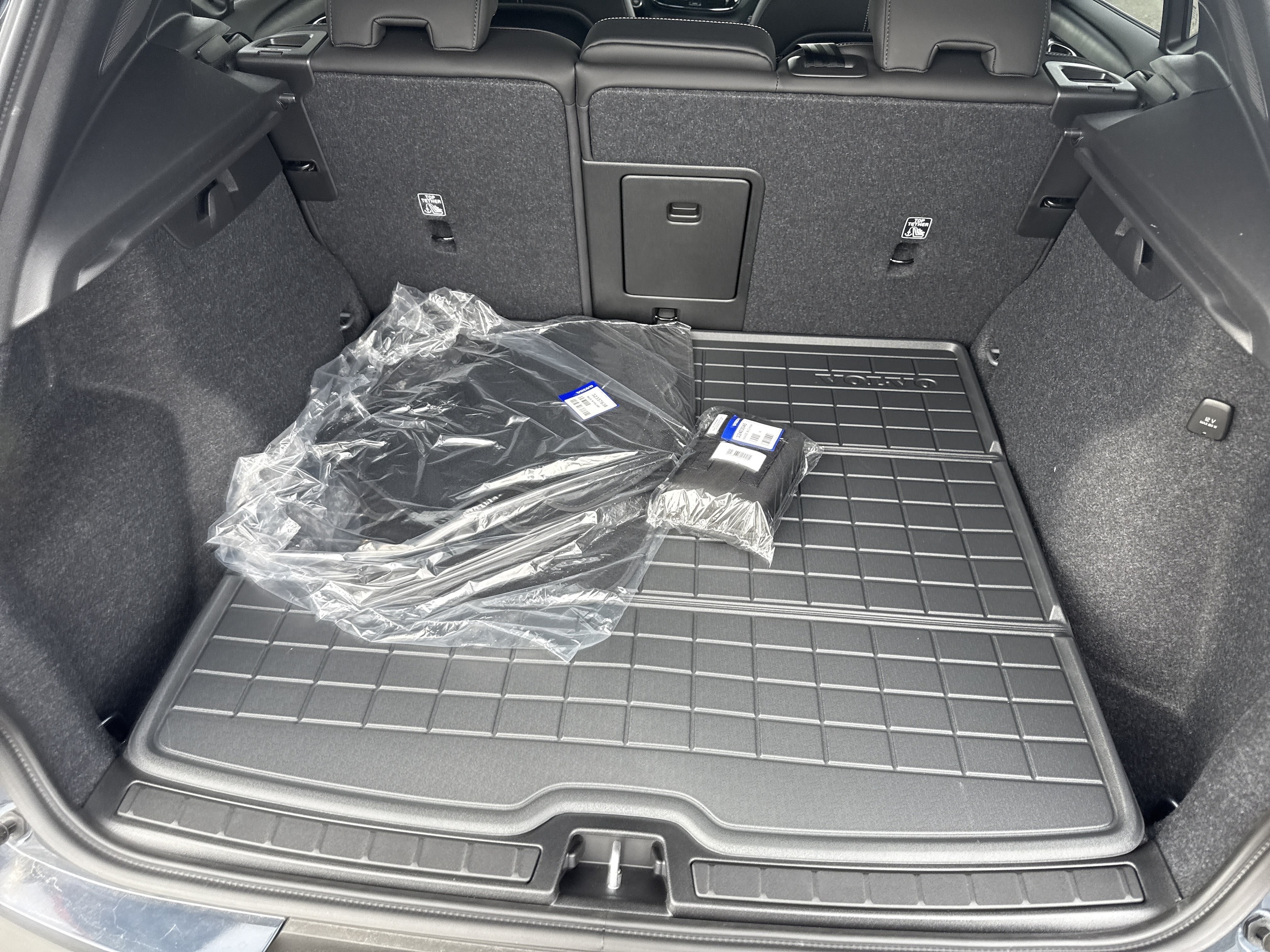 2026 Volvo XC40 Ultra Black Edition - Photo 22