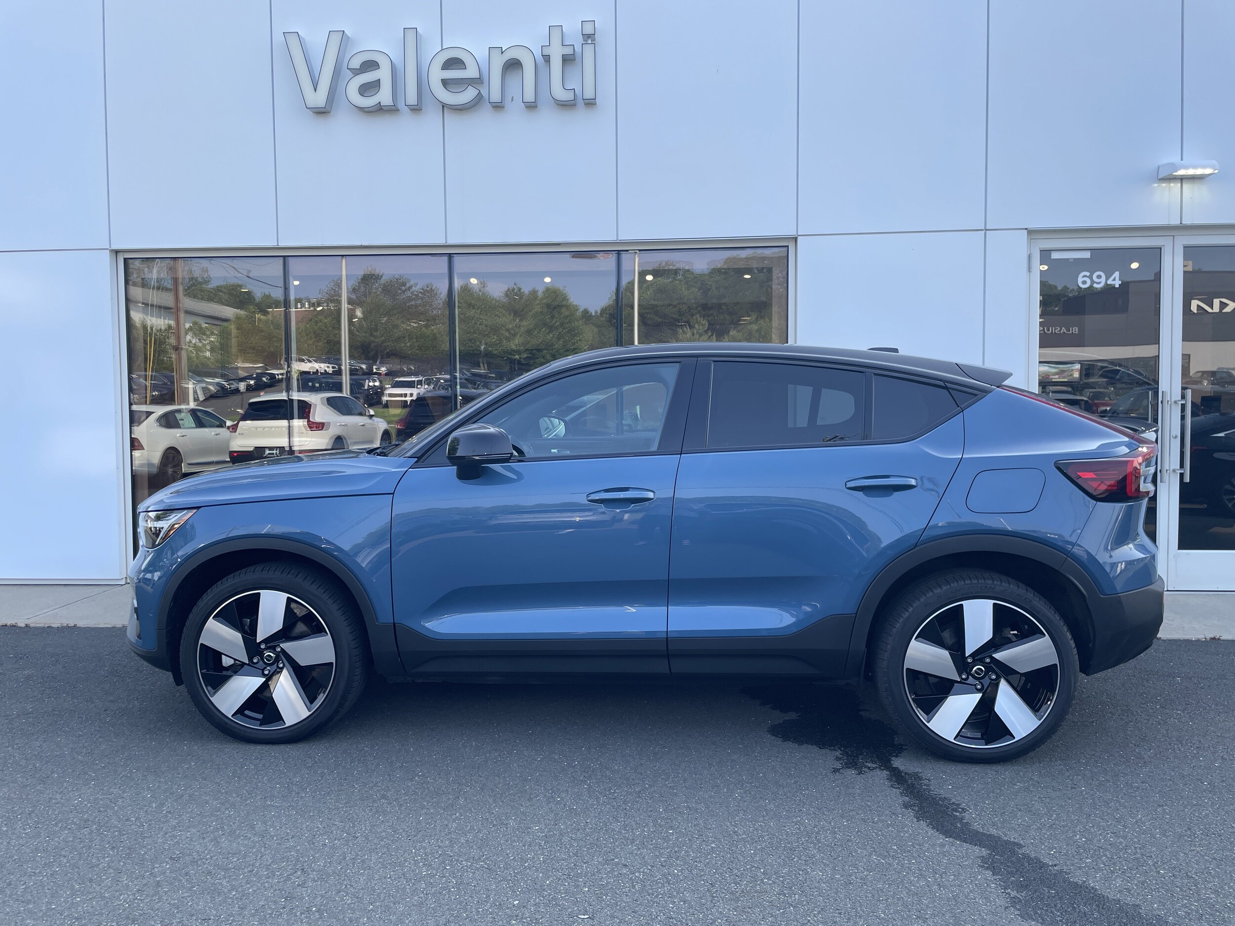2022 Volvo C40 Recharge Ultimate photo 4