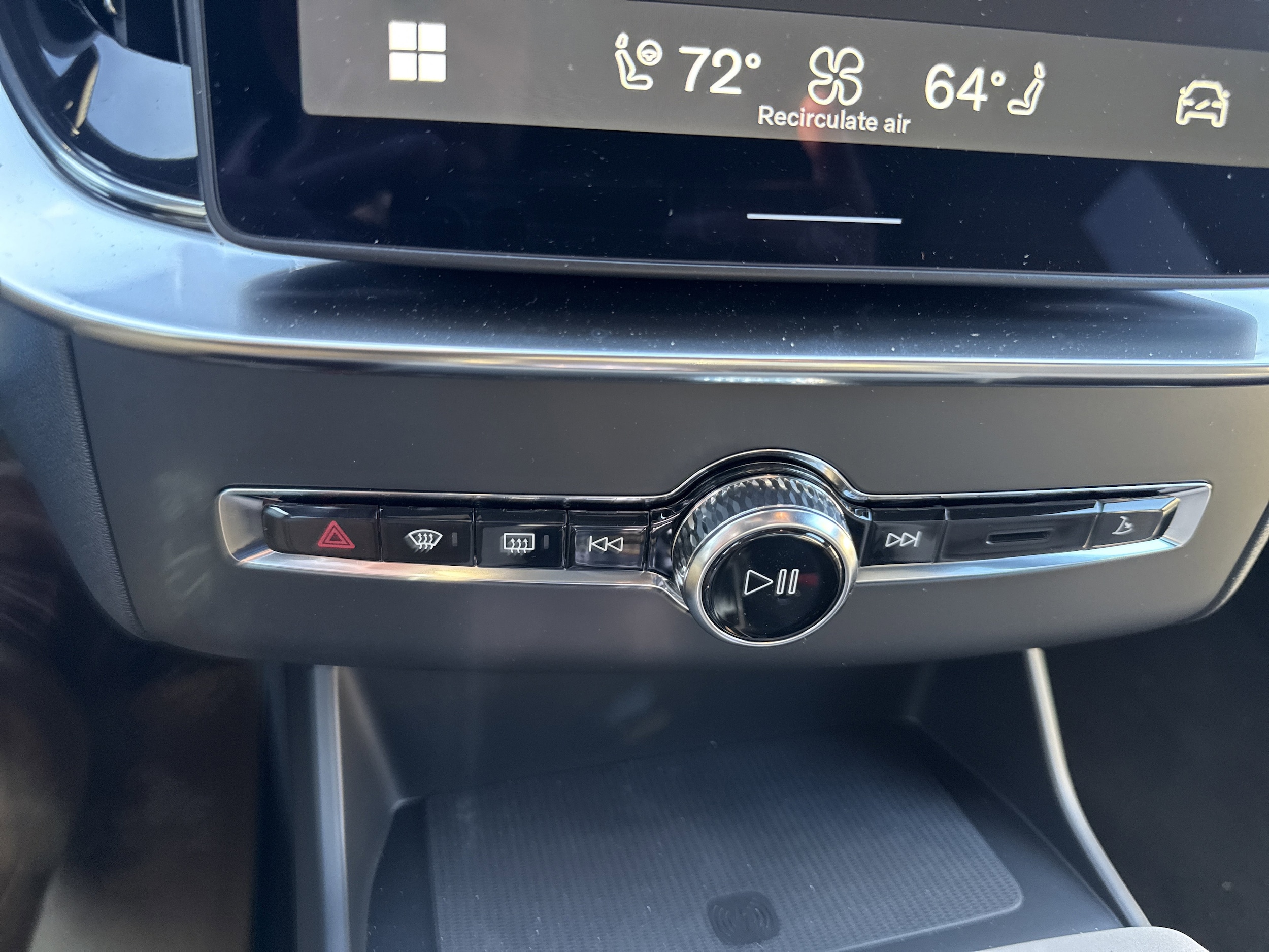 2026 Volvo XC90 Plus - Photo 23
