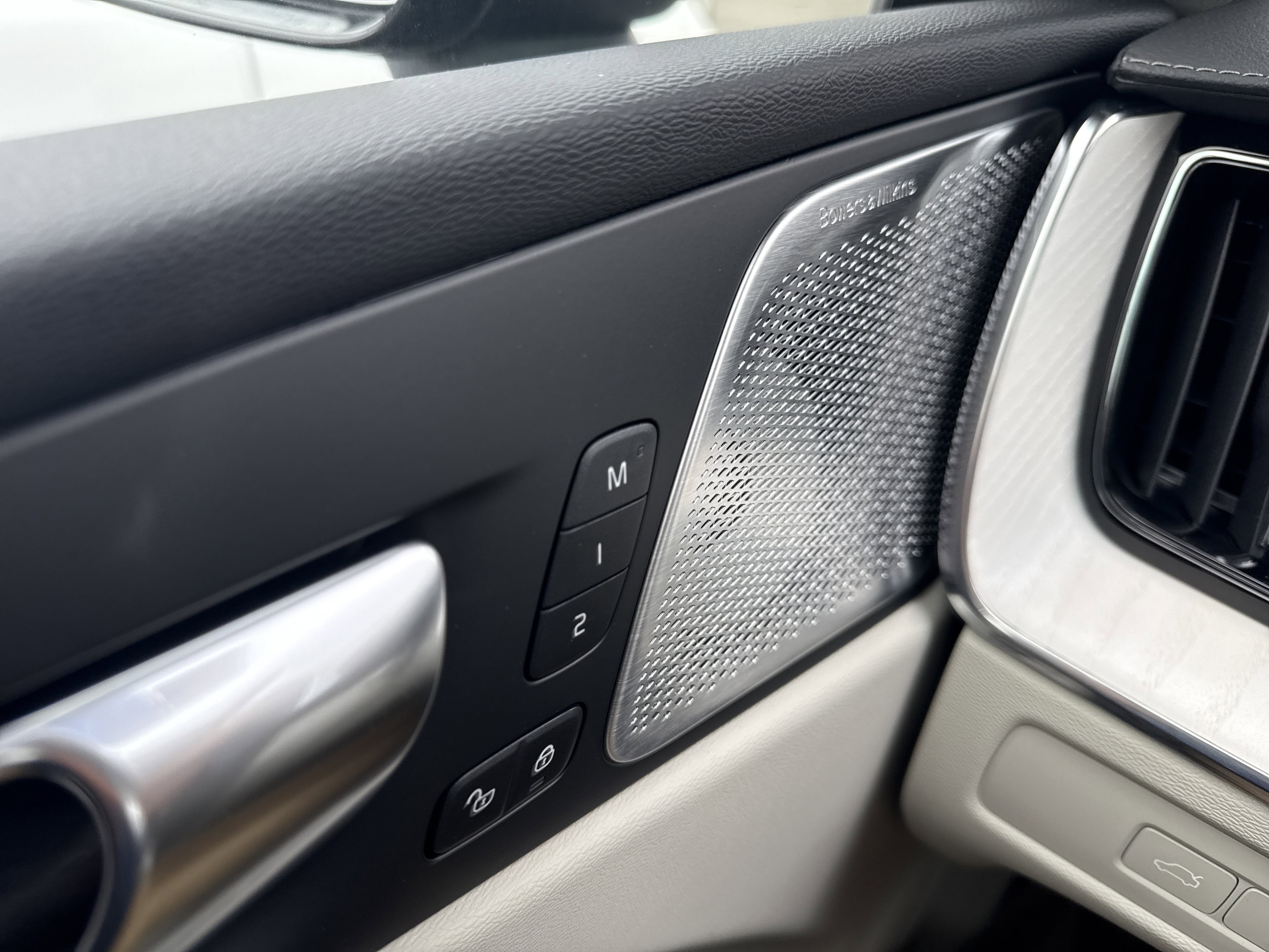 2026 Volvo XC60 Ultra - Photo 30