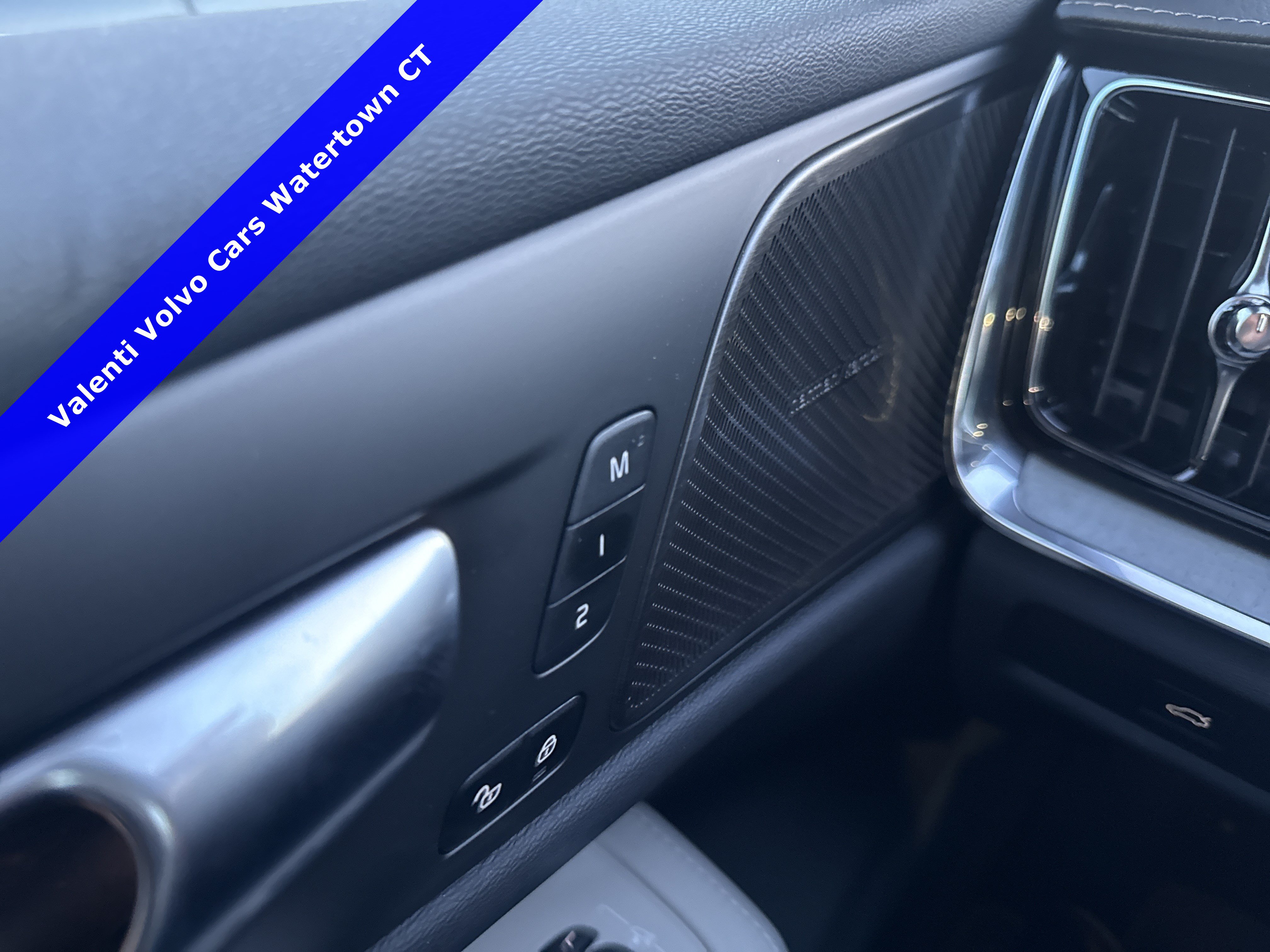 2026 Volvo V60 Cross Country Ultra - Photo 15