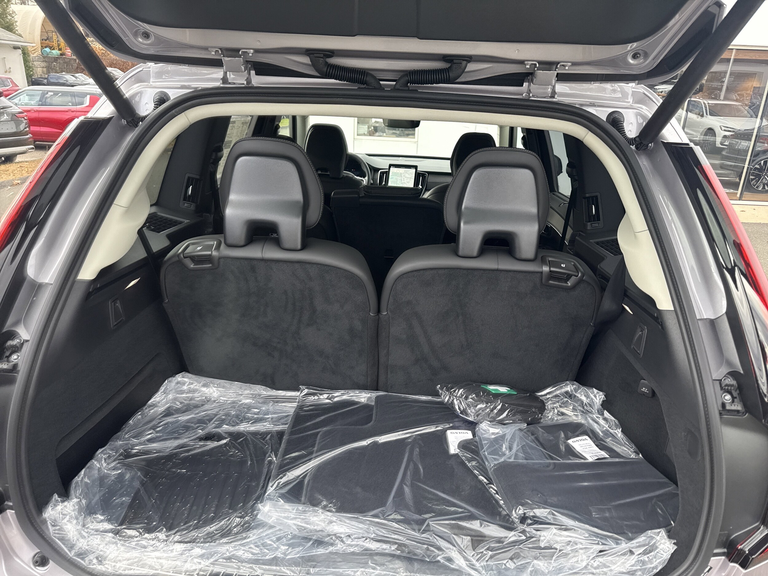 2026 Volvo XC90 Ultra - Photo 8