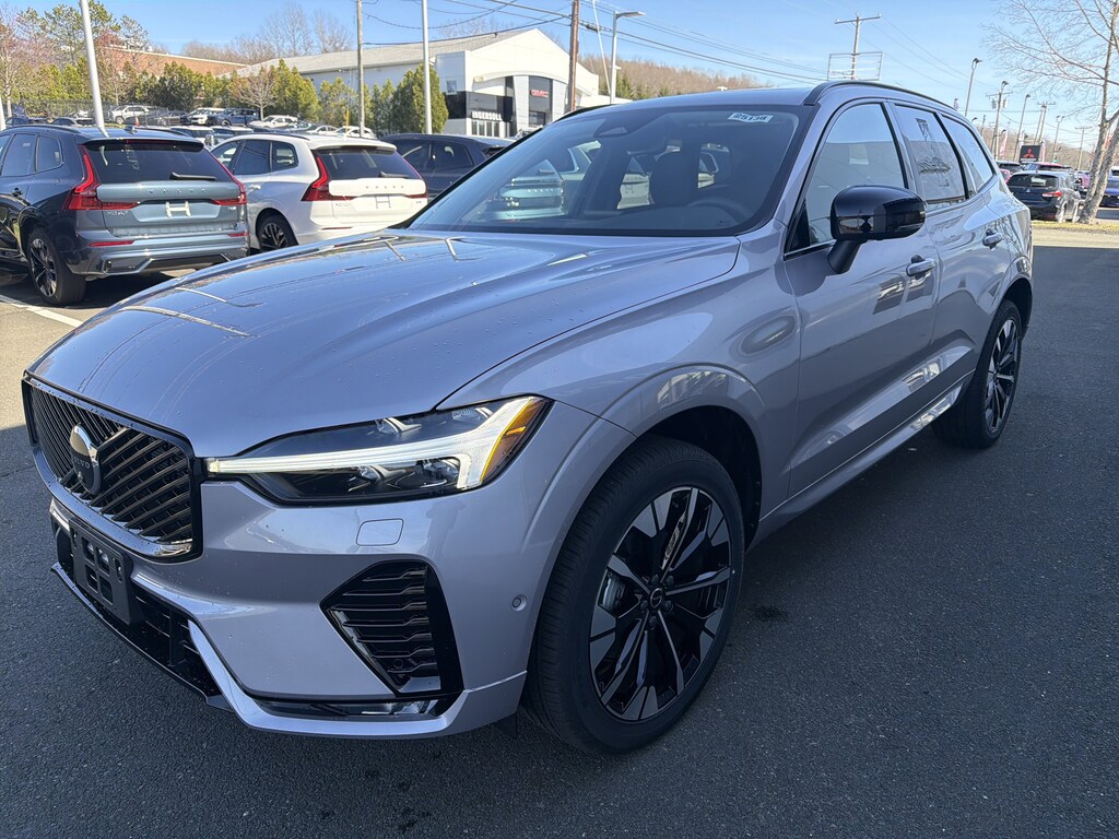 New 2026 Volvo XC60 B5 Plus SUV
