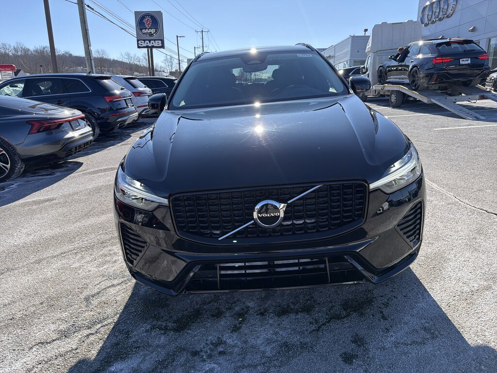Certified 2025 Volvo XC60 B5 Core SUV