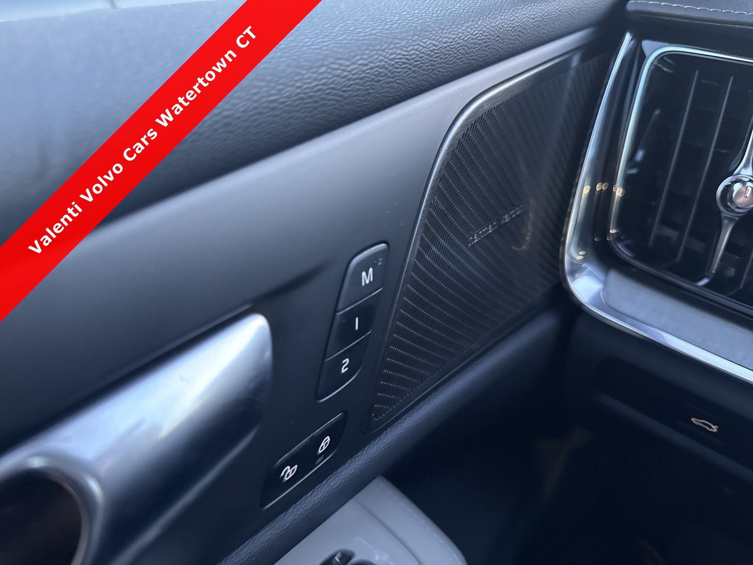 2026 Volvo V60 Cross Country Ultra - Photo 15
