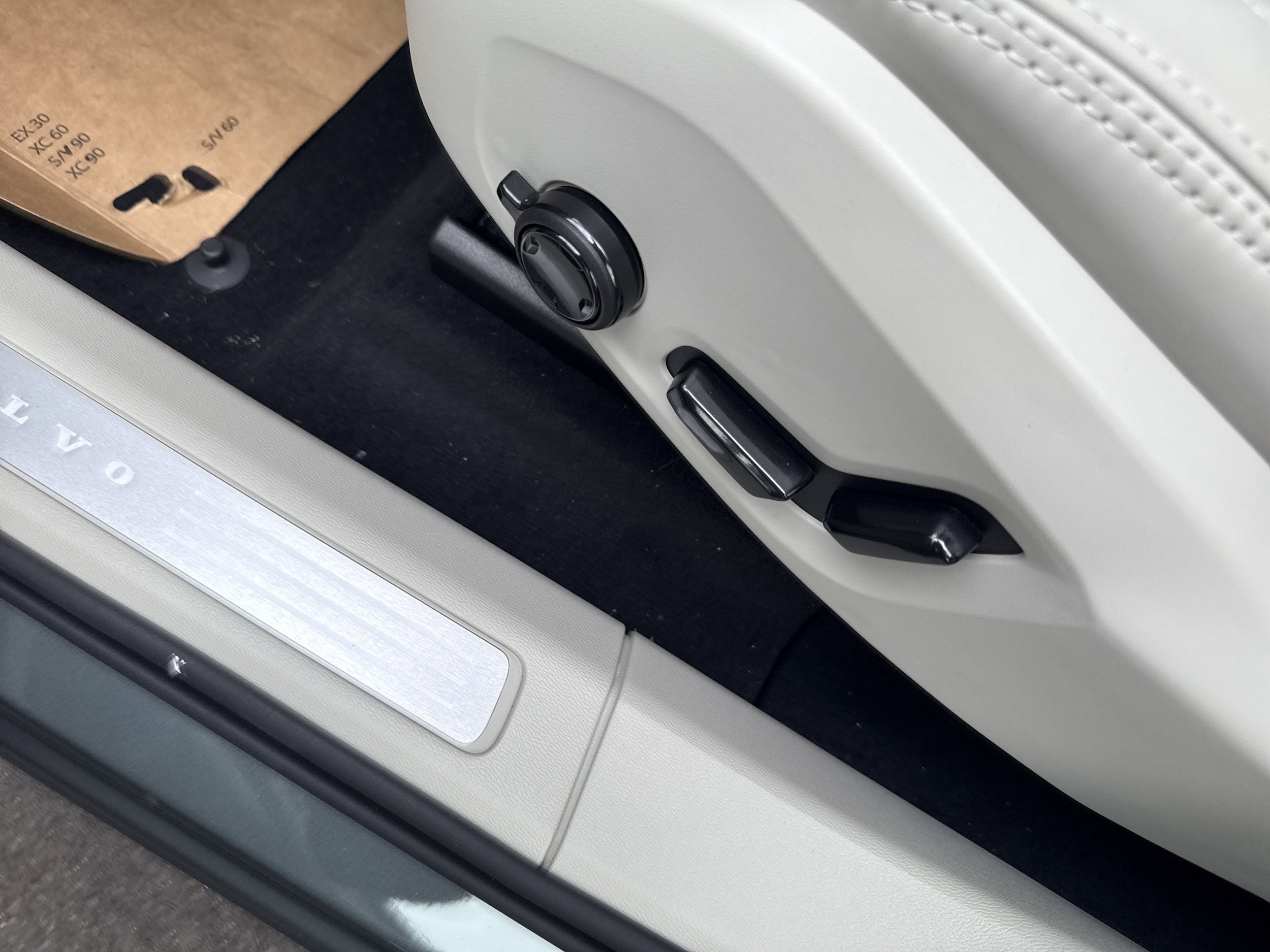 2026 Volvo XC60 Ultra - Photo 21