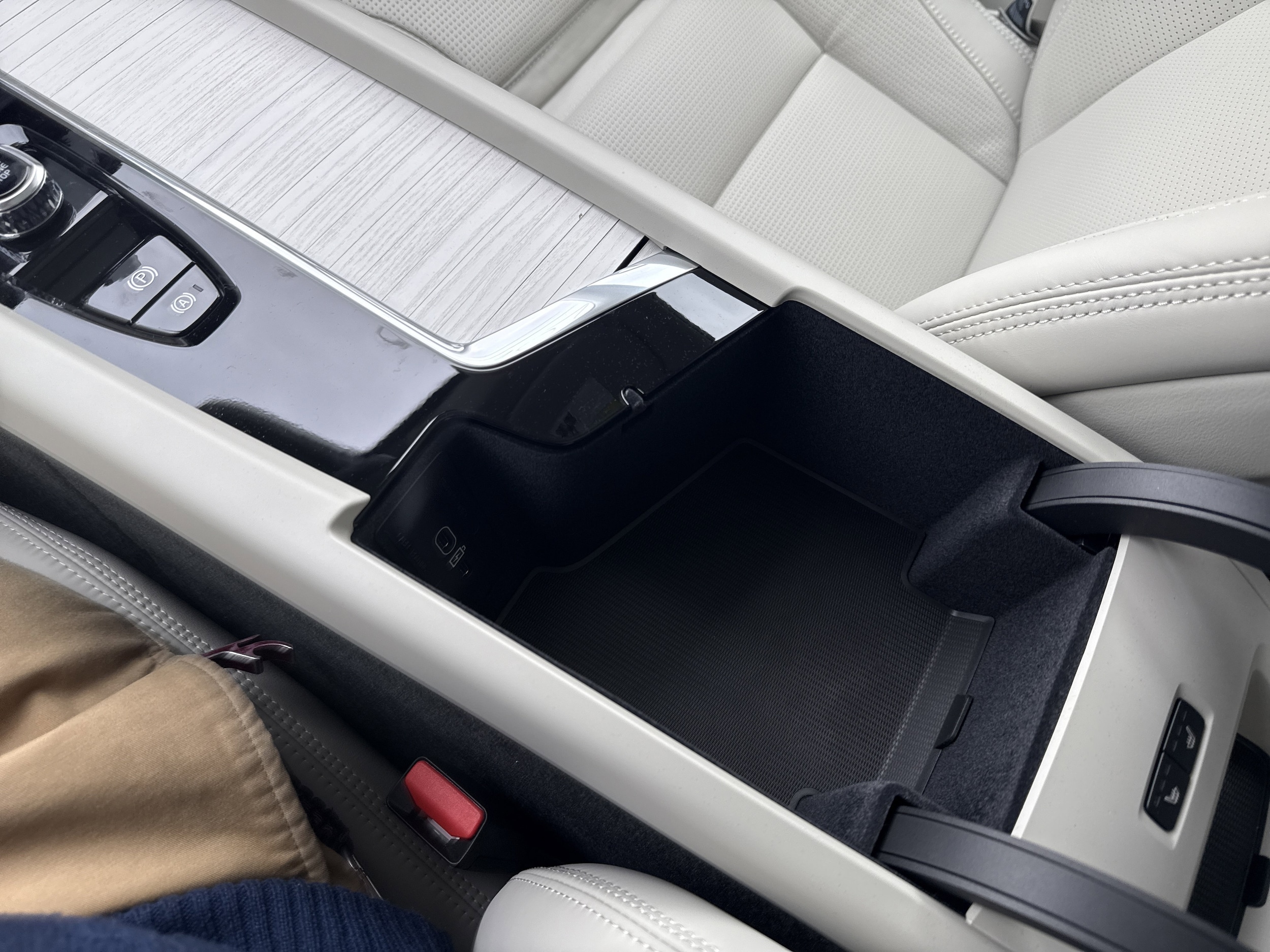 2026 Volvo XC60 Ultra - Photo 32