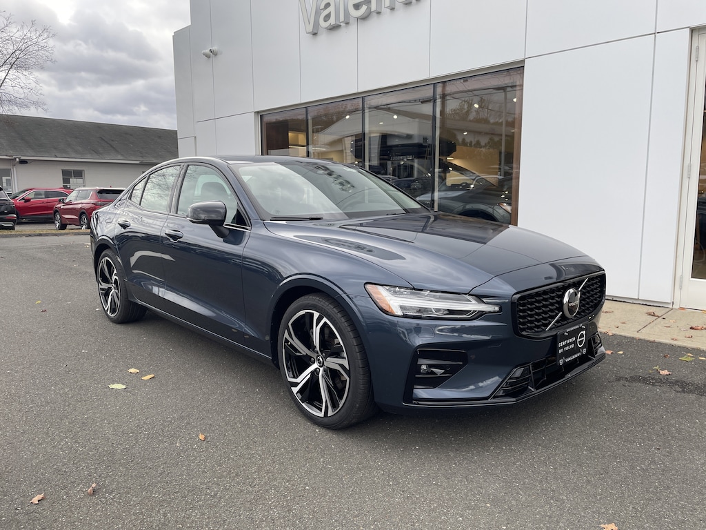 Certified 2025 Volvo S60 B5 Core Sedan