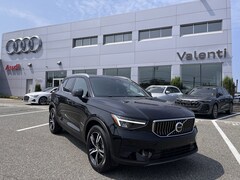 2025 Volvo XC40 B5 Core Bright Theme SUV