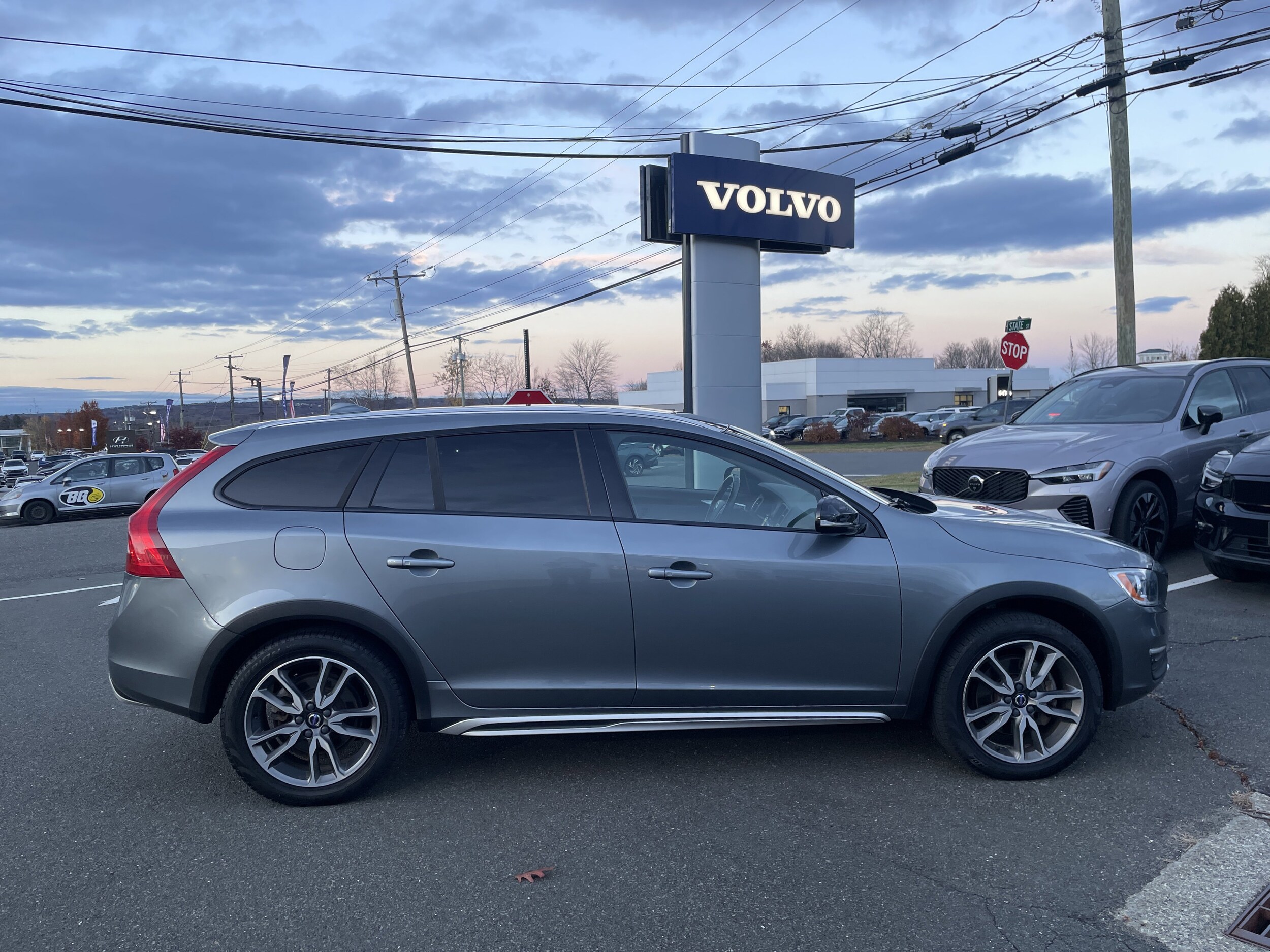 2018 Volvo V60 Cross Country T5 AWD photo 4