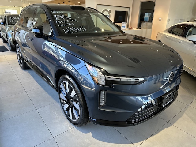 2025 Volvo EX90 Twin Motor Performance Ultra 7-Seater AWD SUV