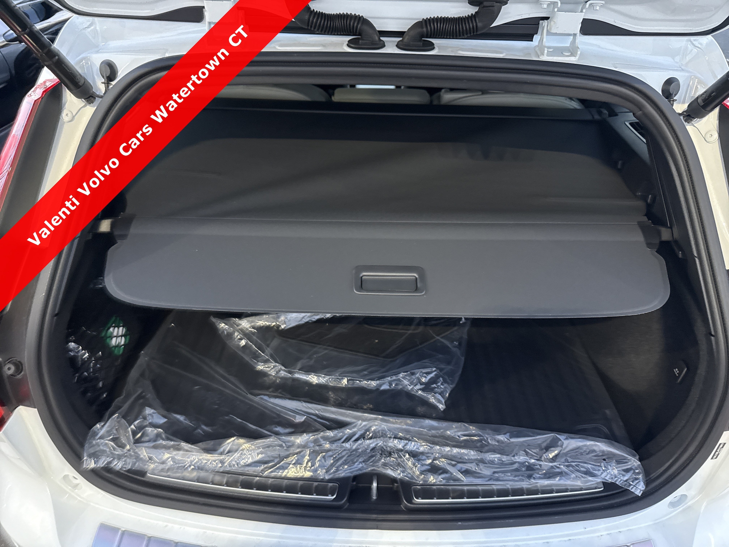 2026 Volvo V60 Cross Country Ultra - Photo 12