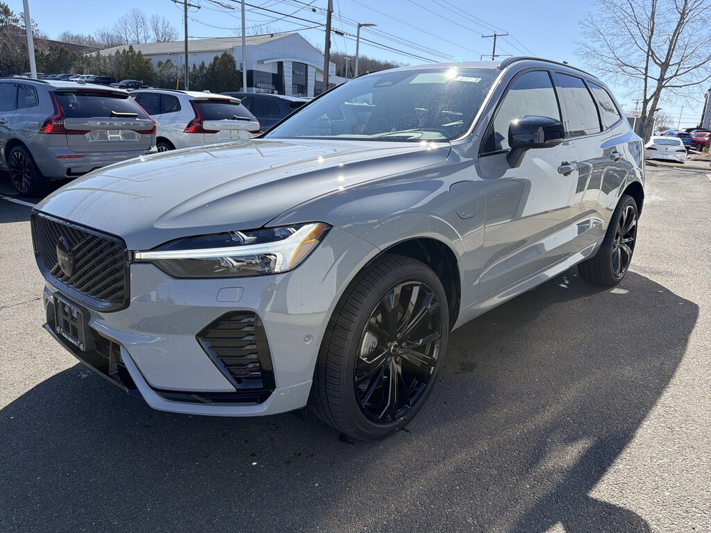 New 2026 Volvo XC60 plug-in hybrid T8 Ultra Black Edition SUV