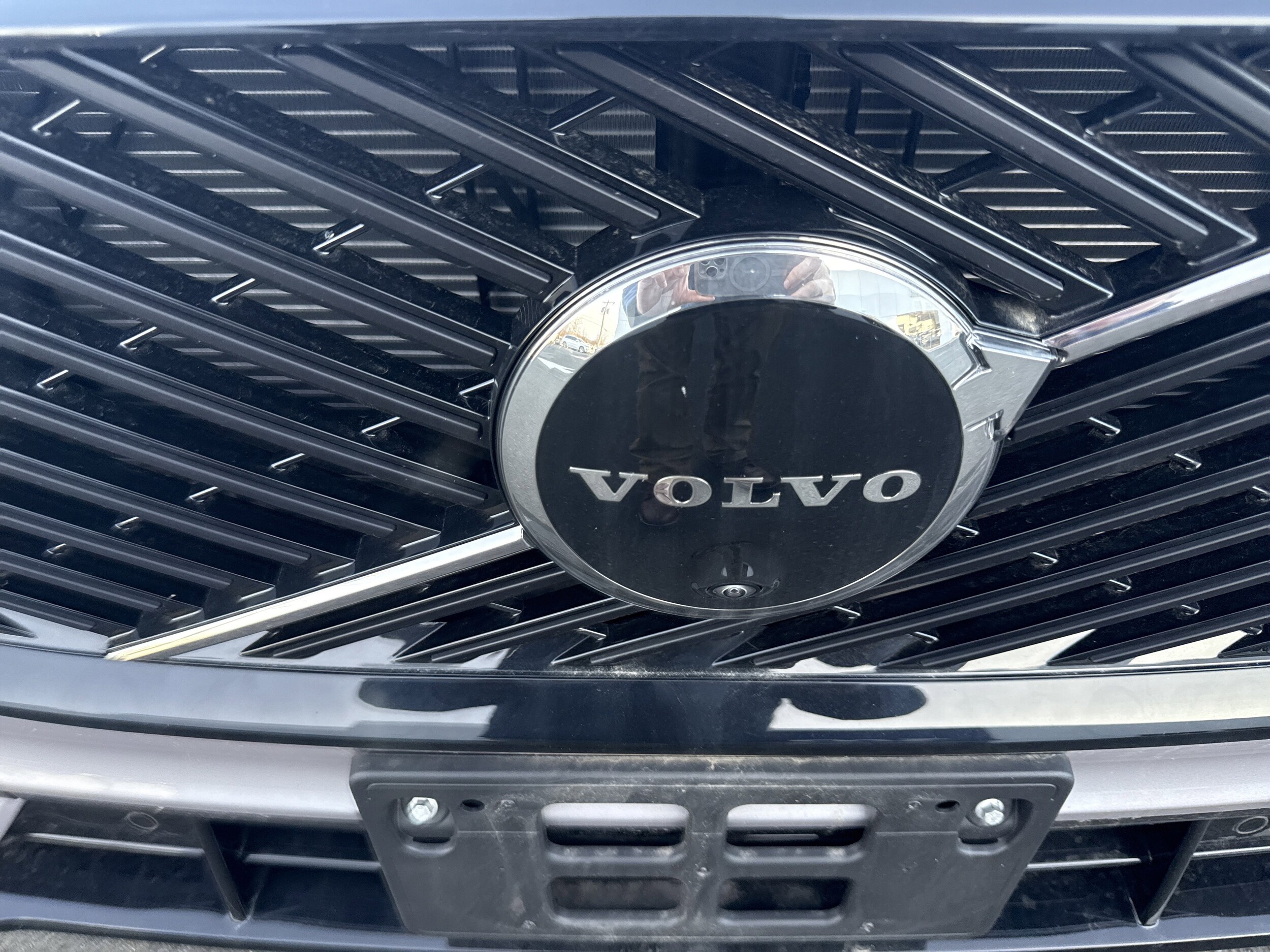 2026 Volvo XC60 B5 Plus photo 2