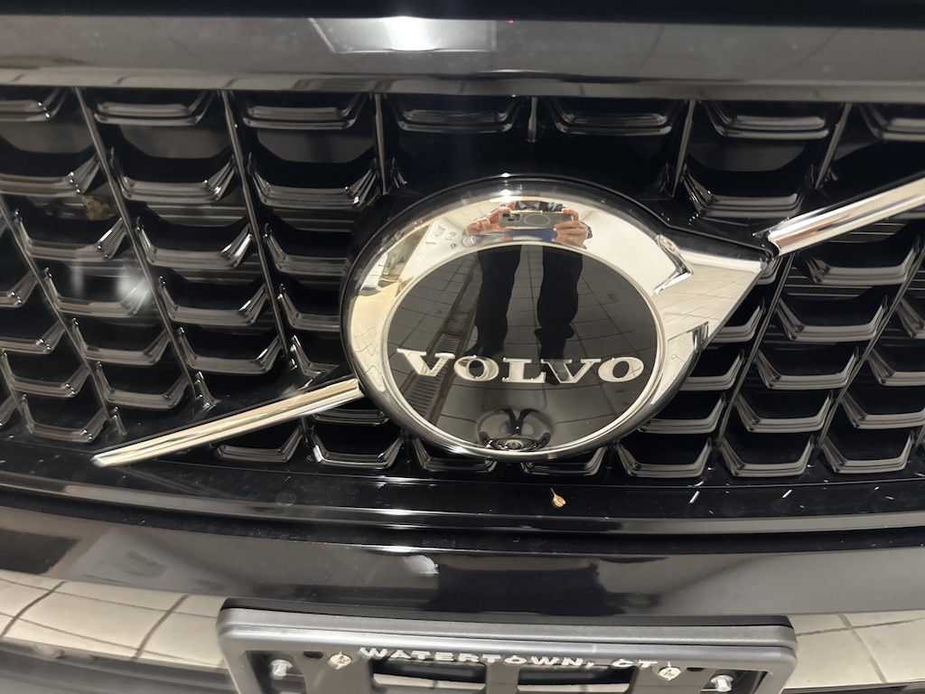 New 2026 Volvo XC40 B5 Plus SUV