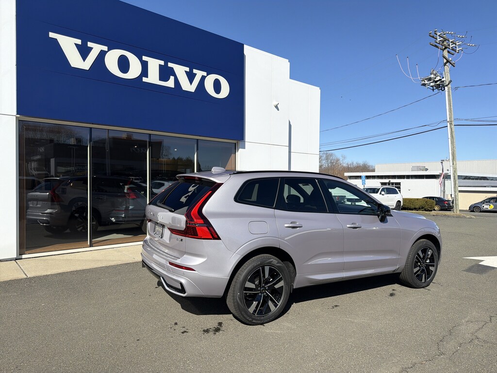 New 2026 Volvo XC60 B5 Core SUV