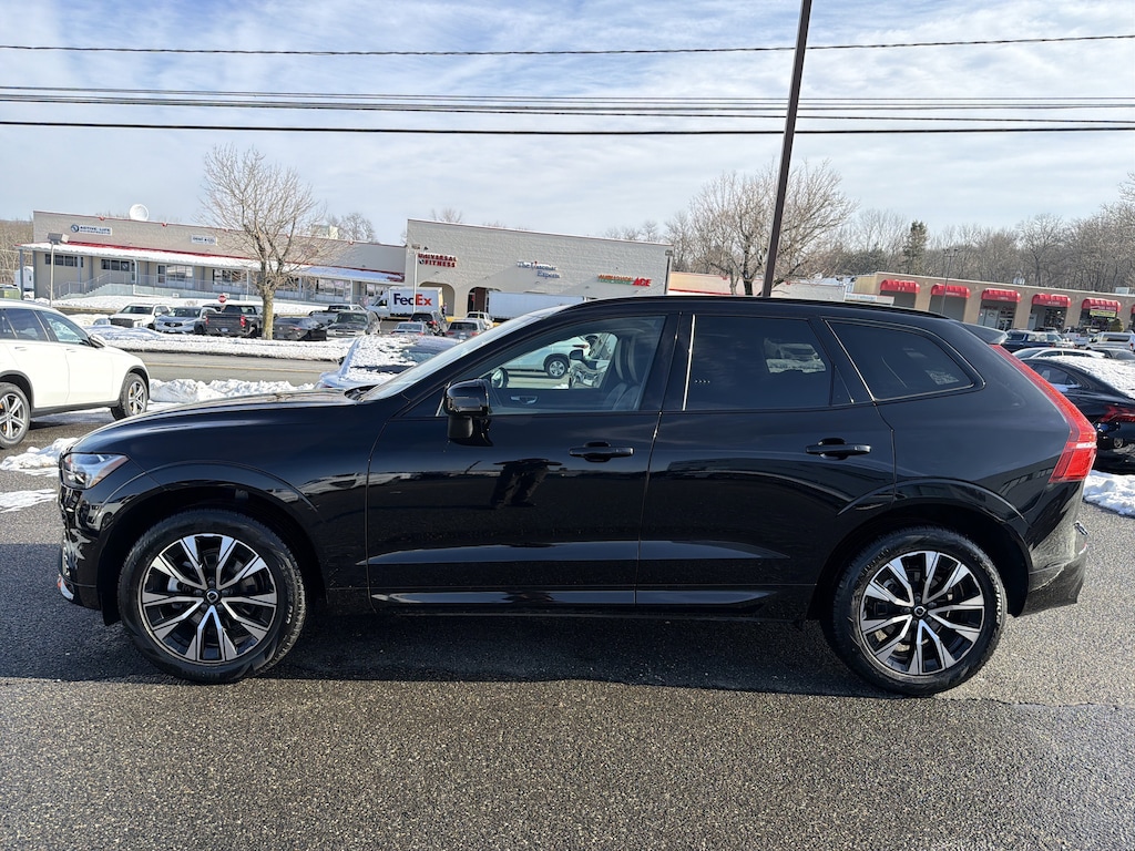 Used 2025 Volvo XC60 B5 Core SUV