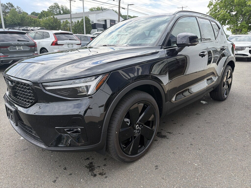 New 2026 Volvo XC40 B5 Ultra Black Edition SUV