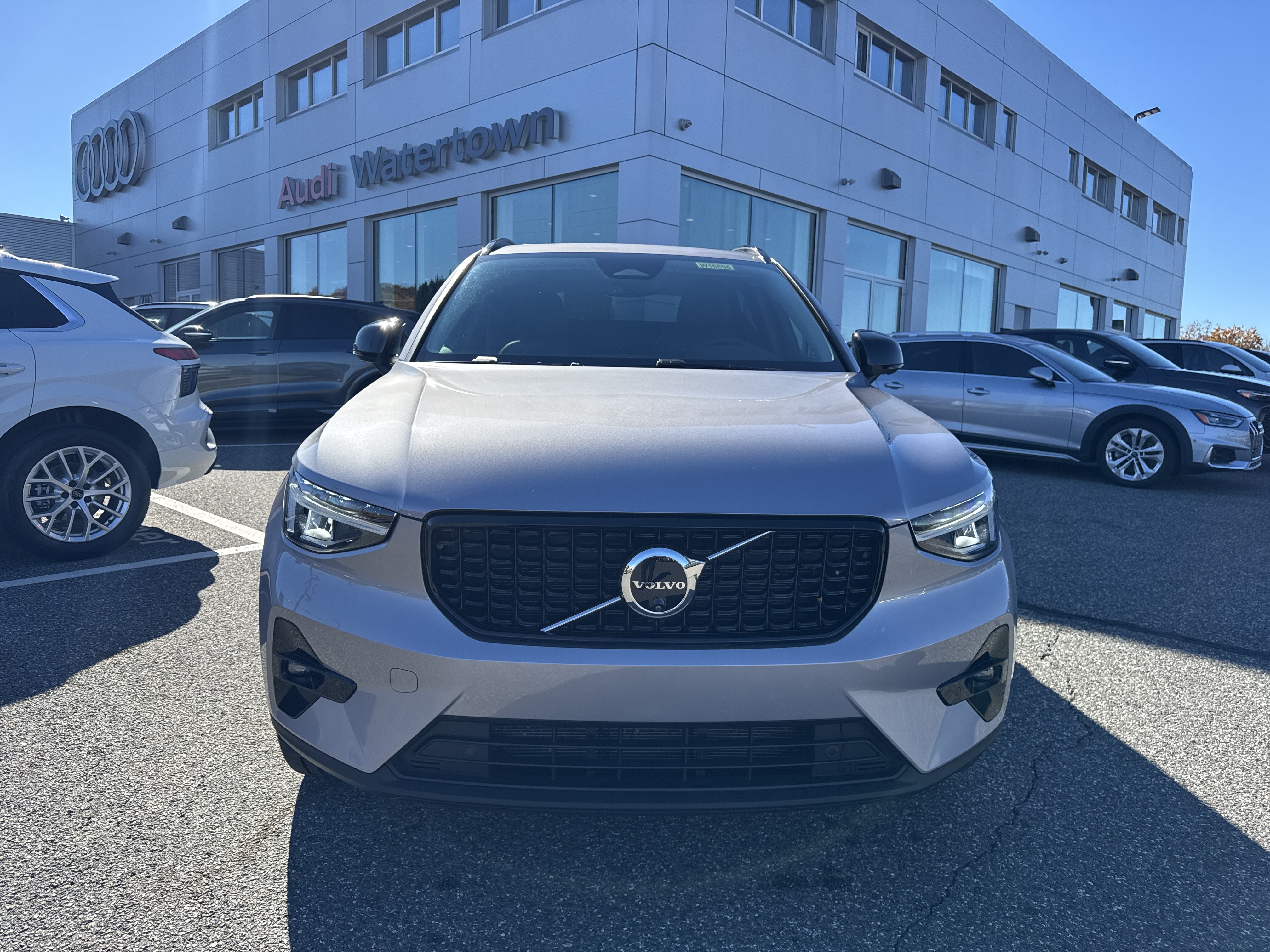2026 Volvo XC40