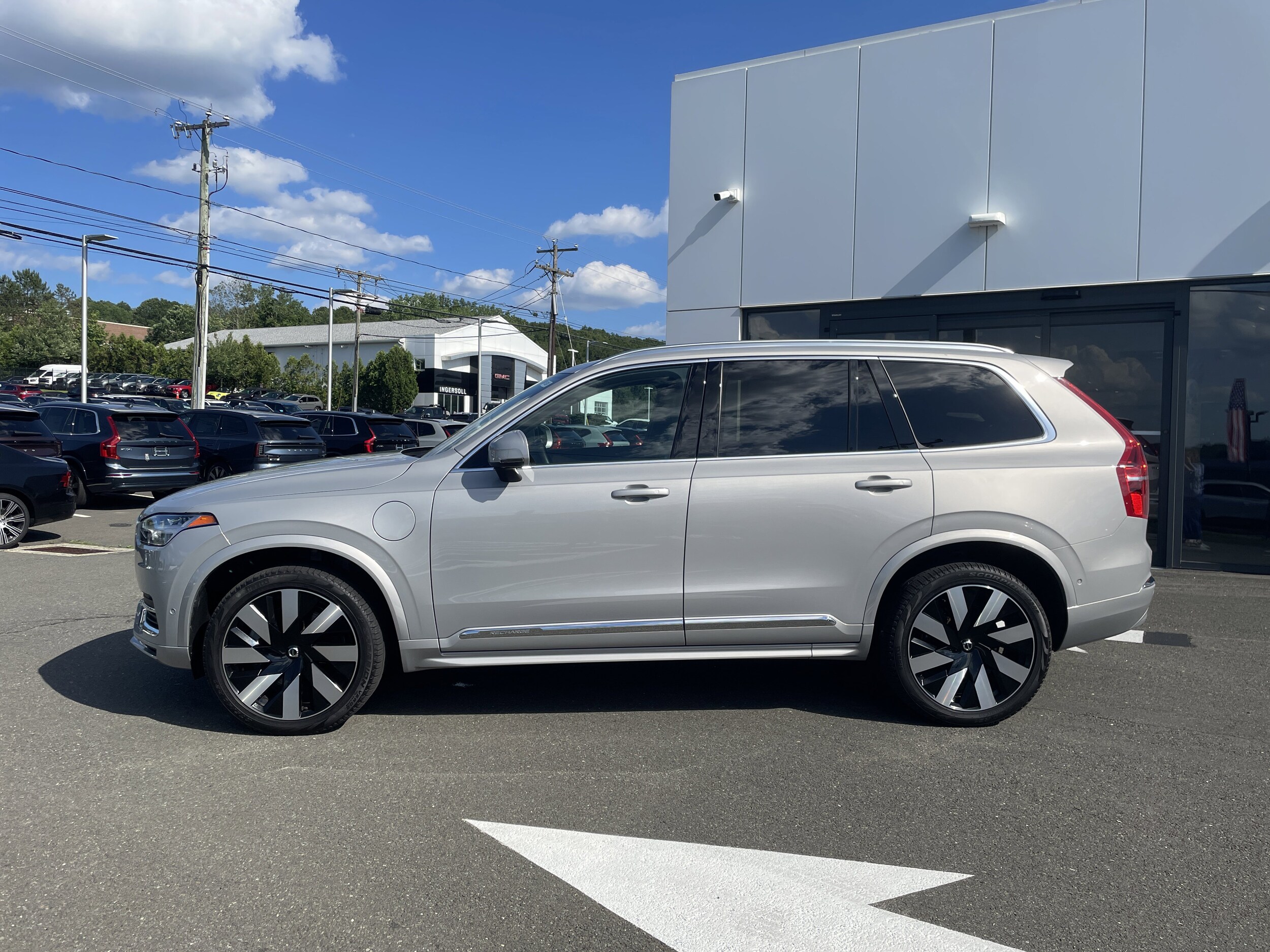 2024 Volvo XC90 T8 Plus photo 4