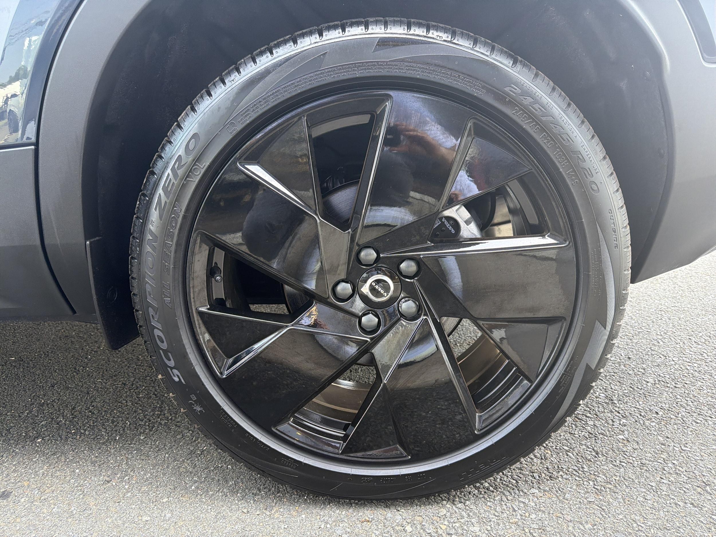 2026 Volvo XC40 Ultra Black Edition - Photo 49