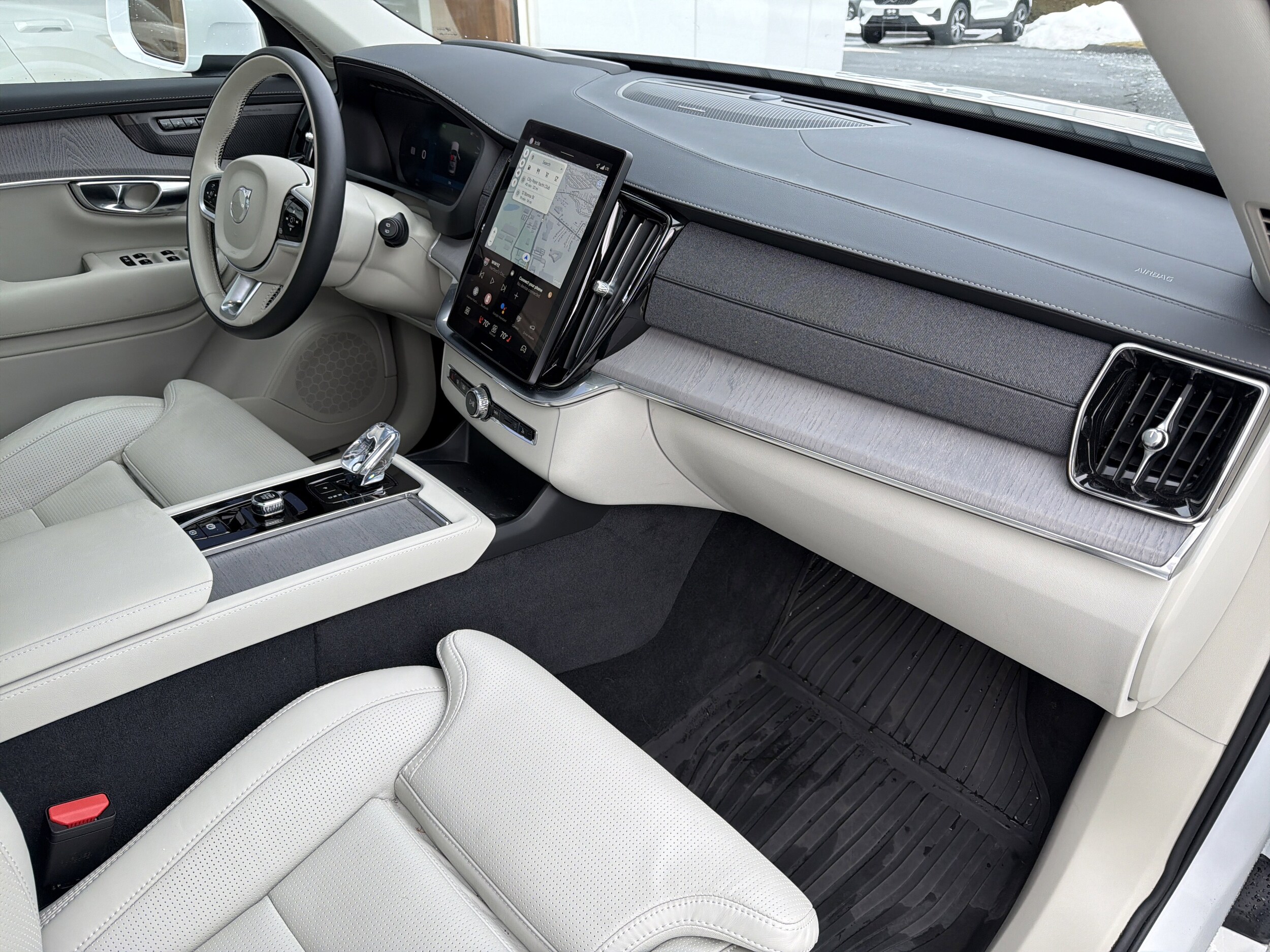 2026 Volvo XC90 Ultra - Photo 23