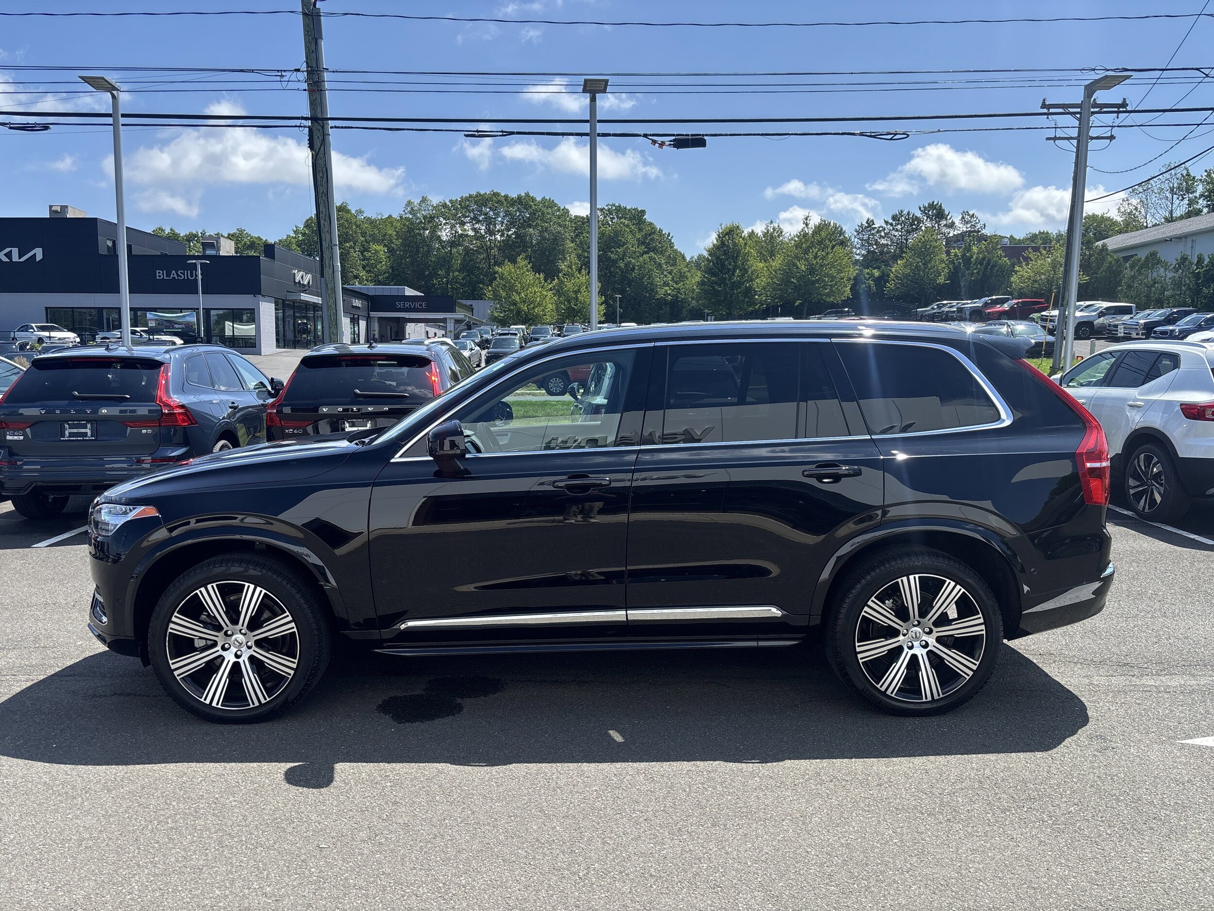 2024 Volvo XC90 Ultimate photo 3