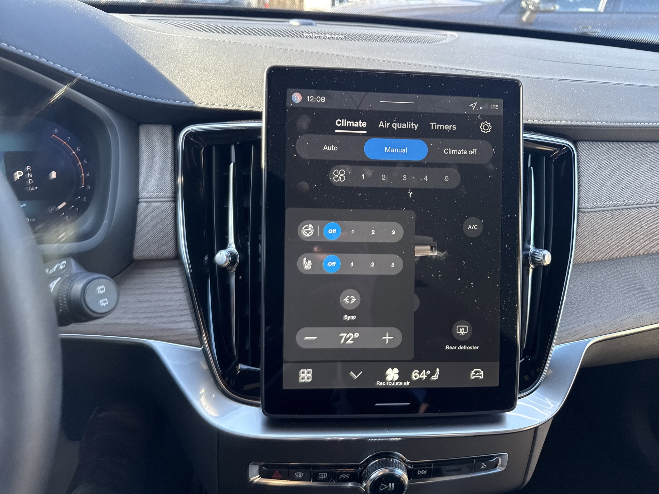 2026 Volvo XC90 Plus - Photo 22
