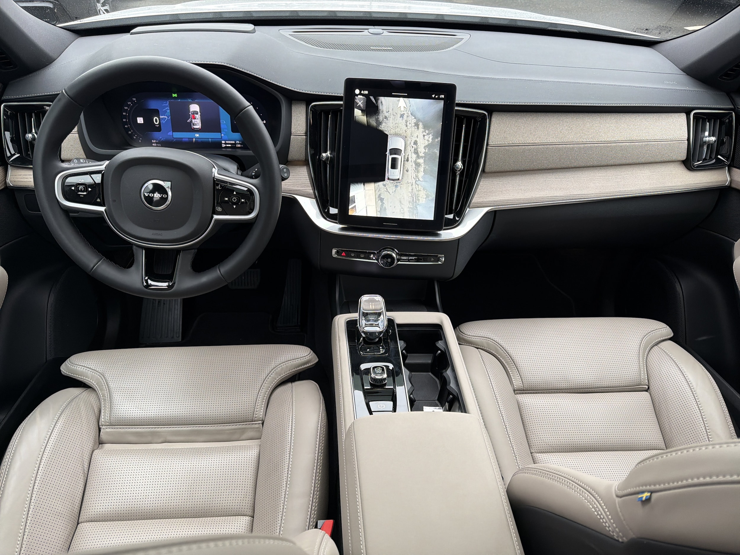 2025 Volvo XC90 Ultra - Photo 22