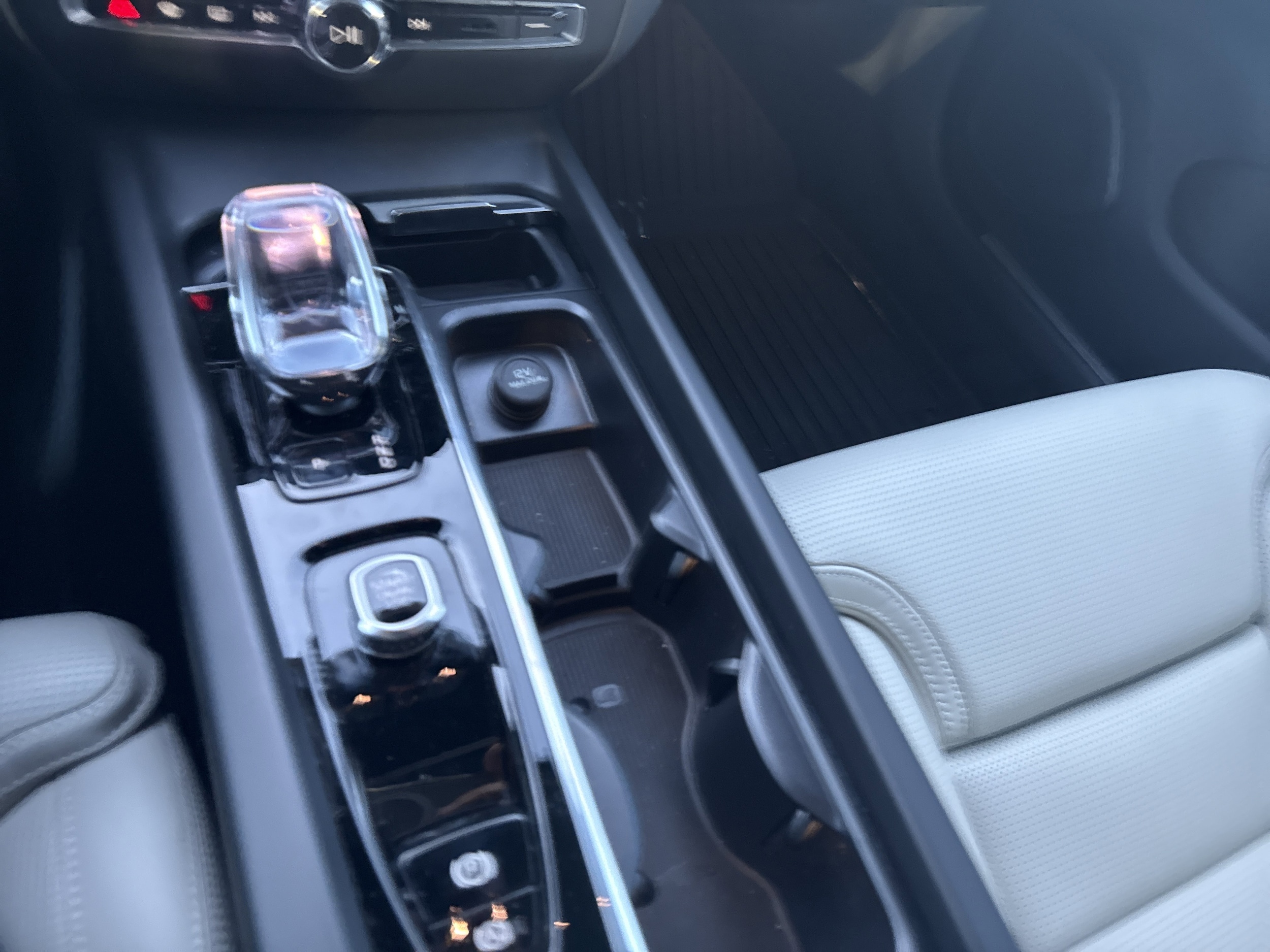 2026 Volvo V60 Cross Country Ultra - Photo 22