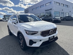 2025 Volvo XC40 B5 Core Bright Theme SUV