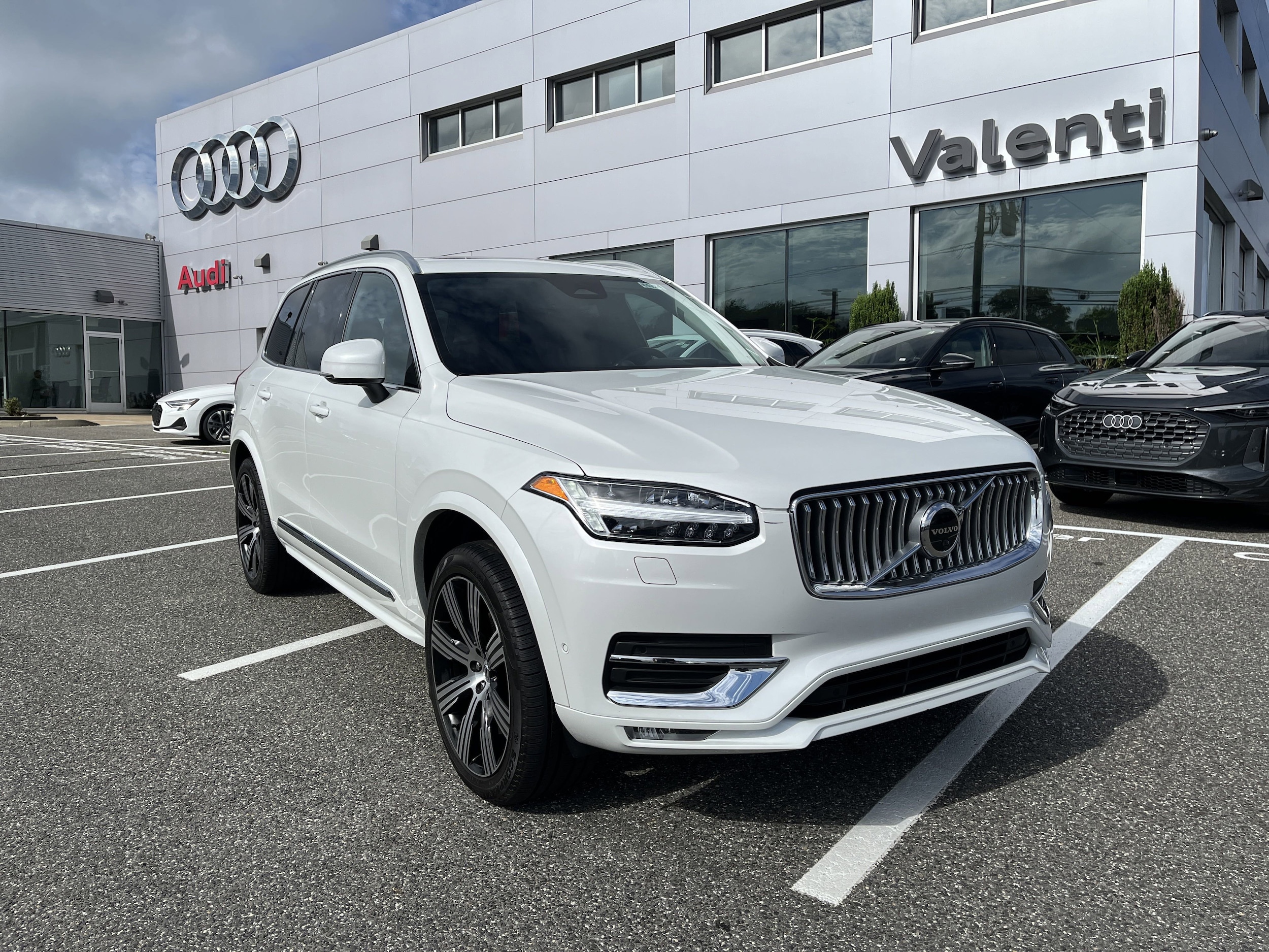 2023 Volvo XC90 B6 AWD Ultimate 7-Seater