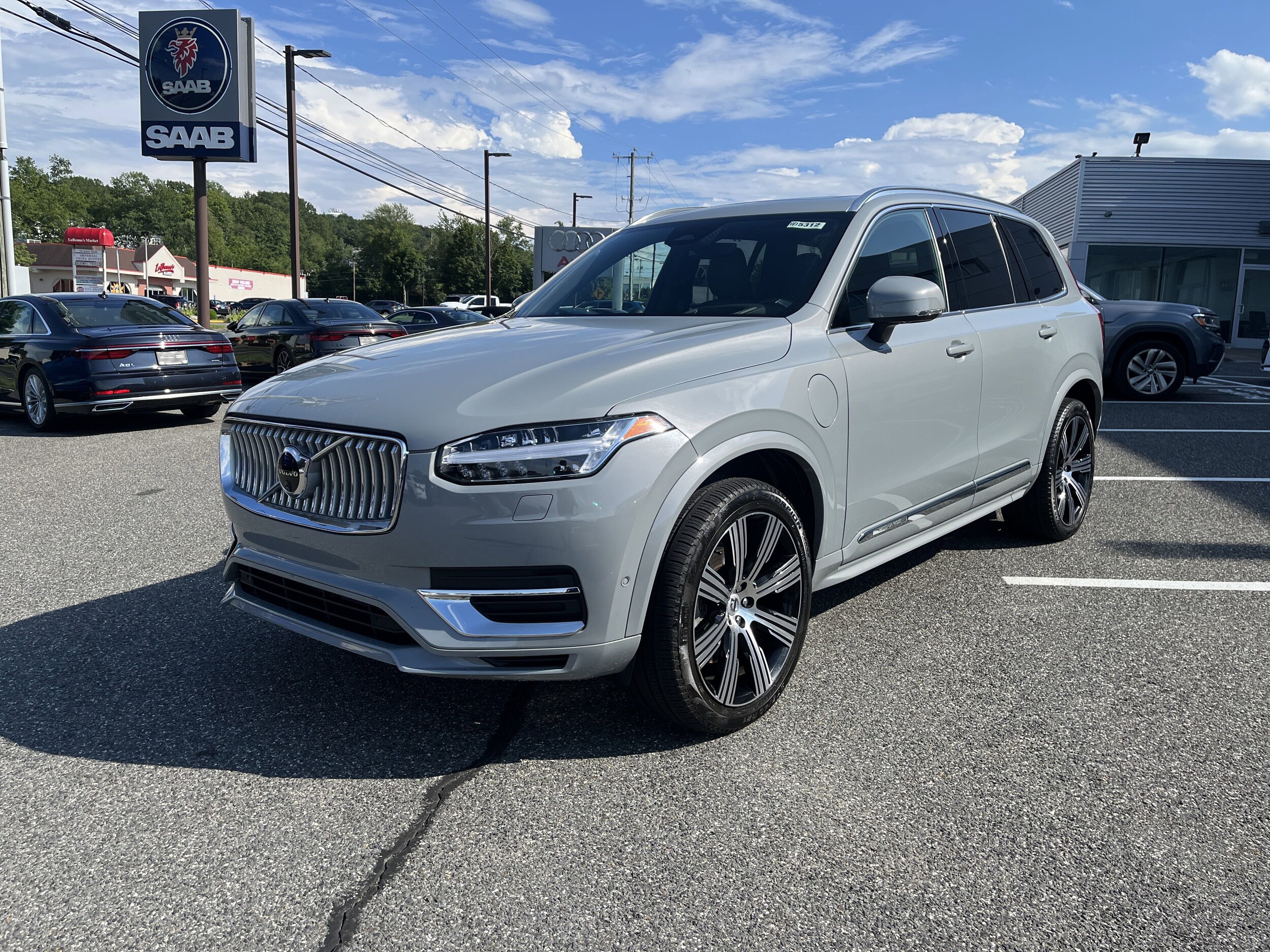 2024 Volvo XC90 T8 Ultimate photo 2
