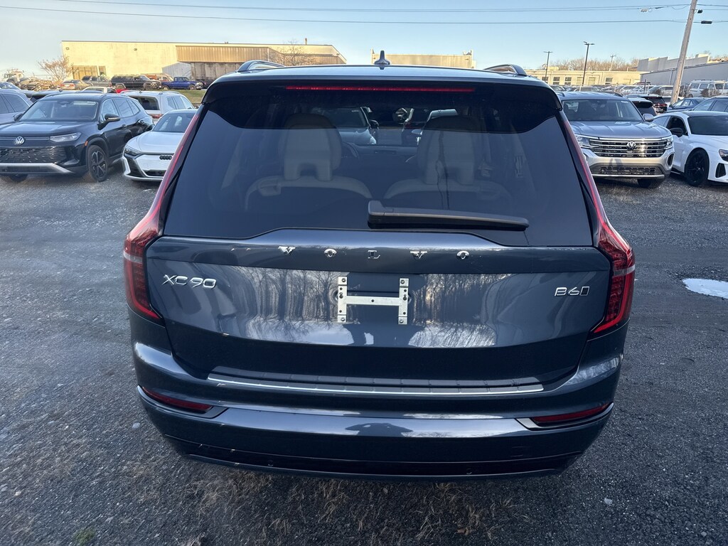 New 2026 Volvo XC90 B6 Ultra Dark Theme 7-Seater SUV