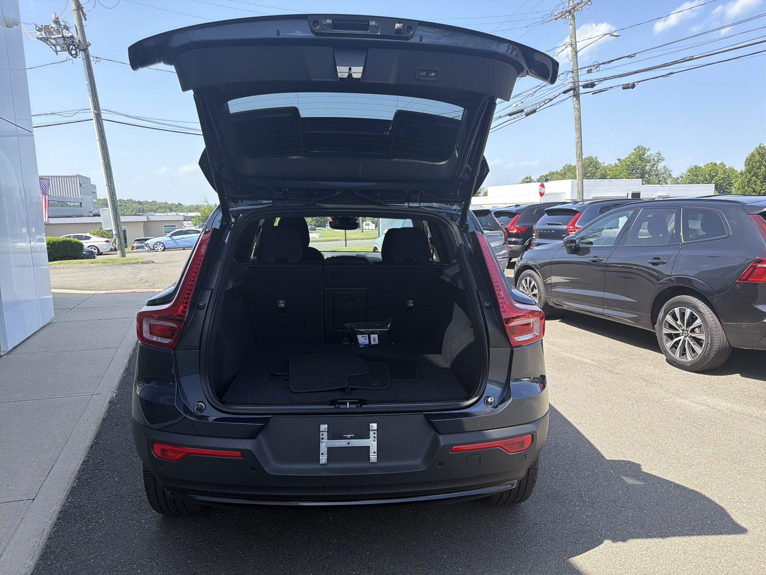 2026 Volvo XC40 Ultra Black Edition - Photo 13