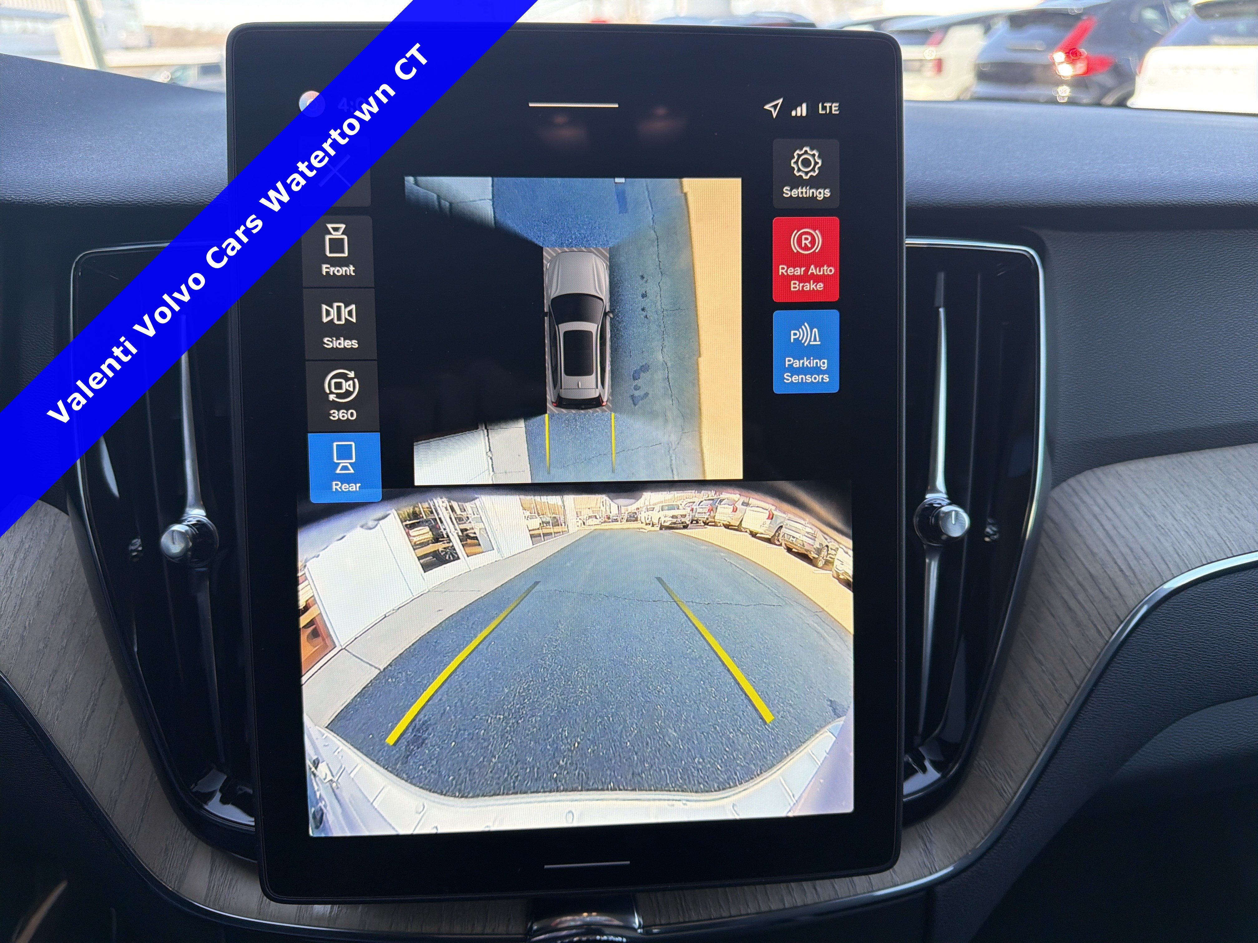 2026 Volvo XC60 Plus - Photo 21