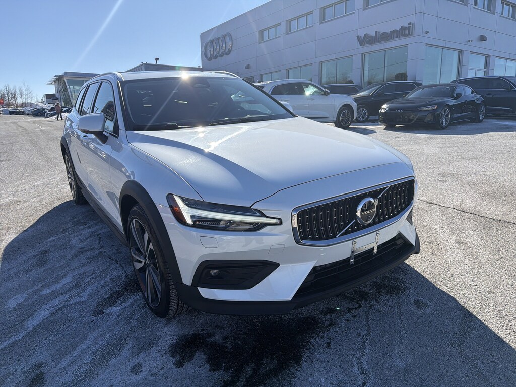 Certified 2025 Volvo V60 Cross Country B5 Plus Wagon