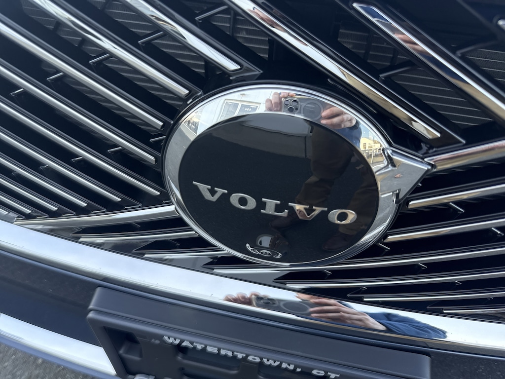 New 2026 Volvo XC90 B6 Plus 7-Seater SUV