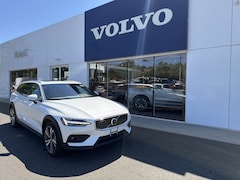 2026 Volvo V60 Cross Country B5 Plus Wagon