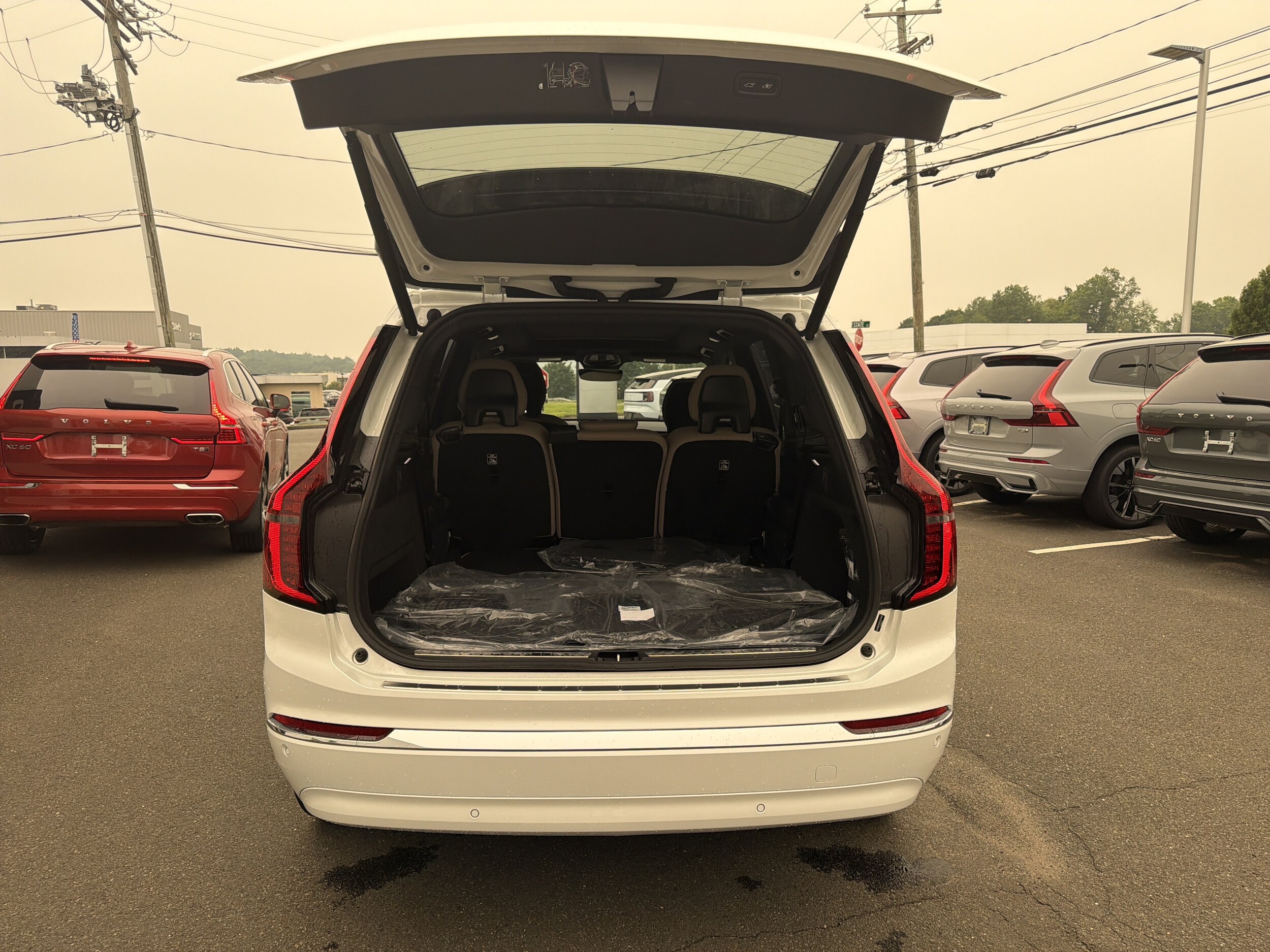 2026 Volvo XC90 Plus - Photo 6