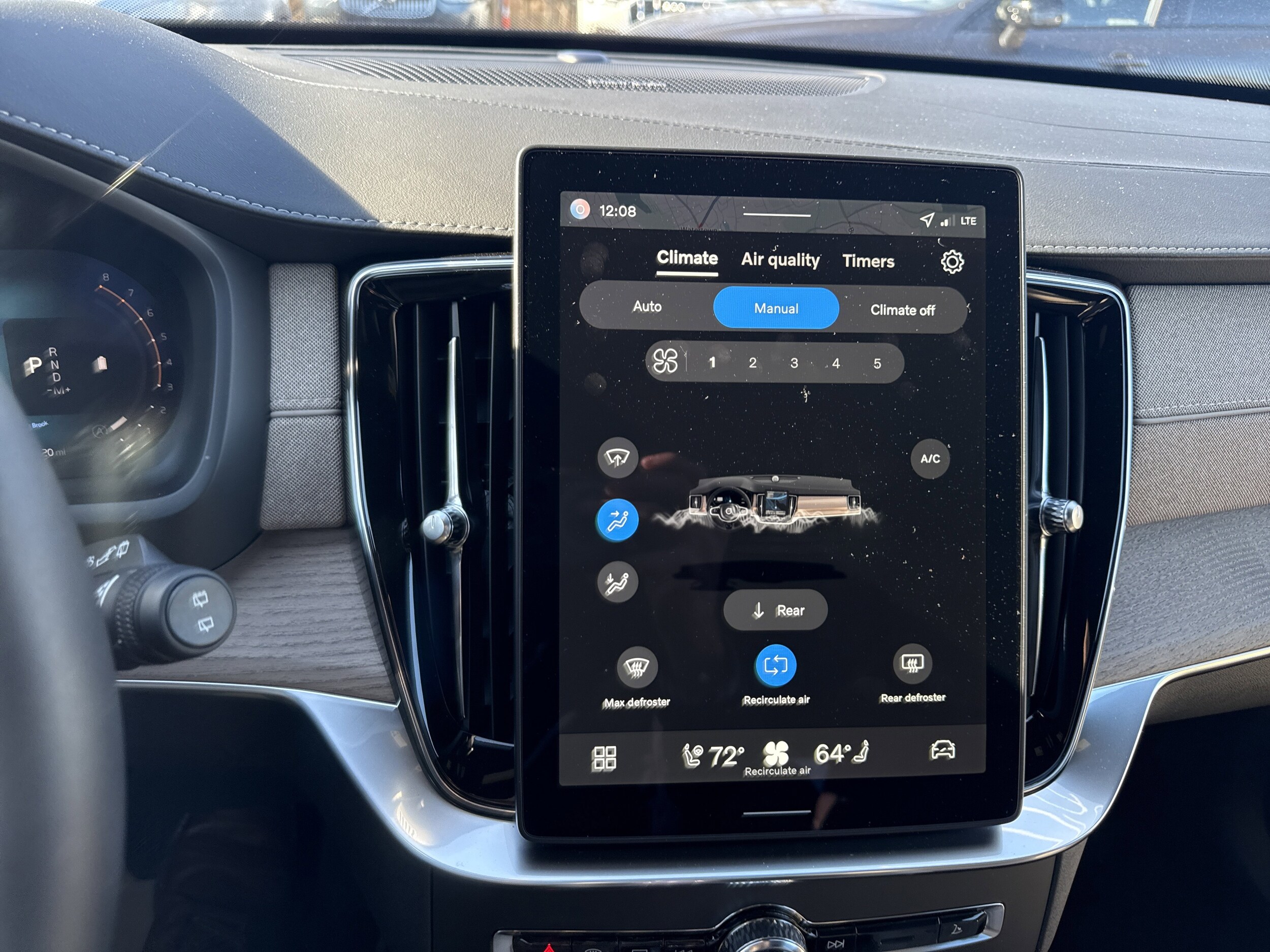 2026 Volvo XC90 Plus - Photo 21