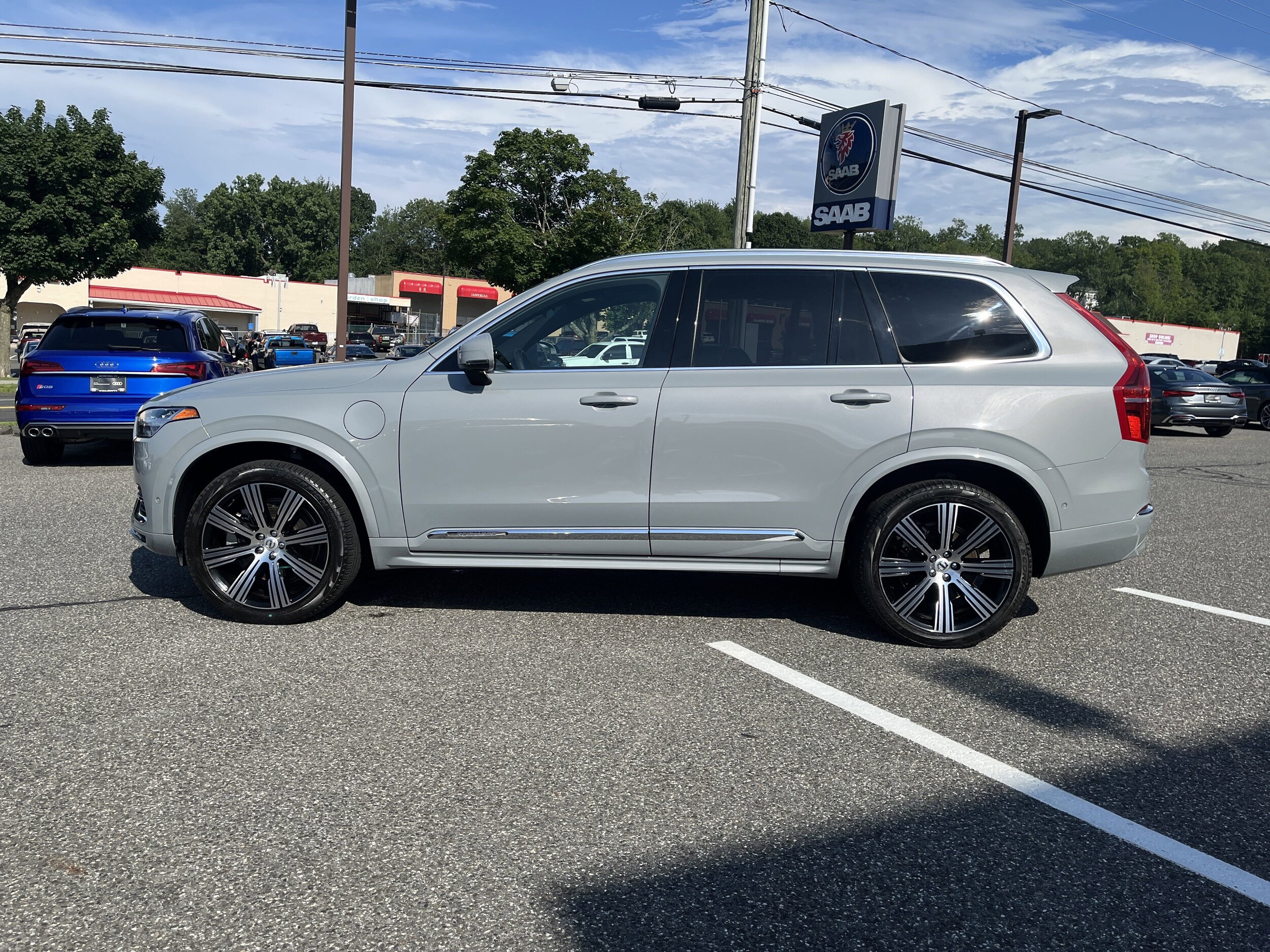 2024 Volvo XC90 T8 Ultimate photo 3