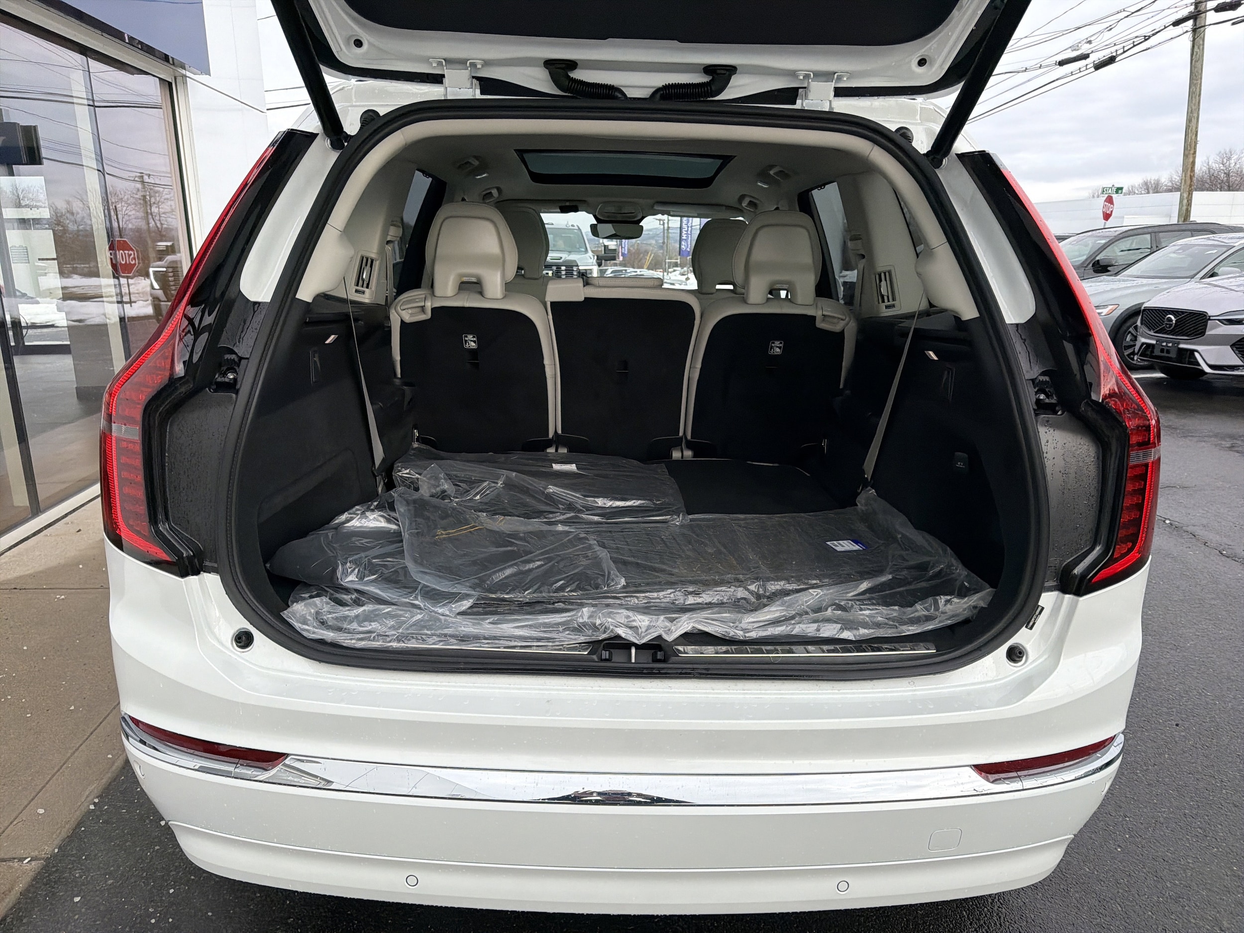 2026 Volvo XC90 Ultra - Photo 8